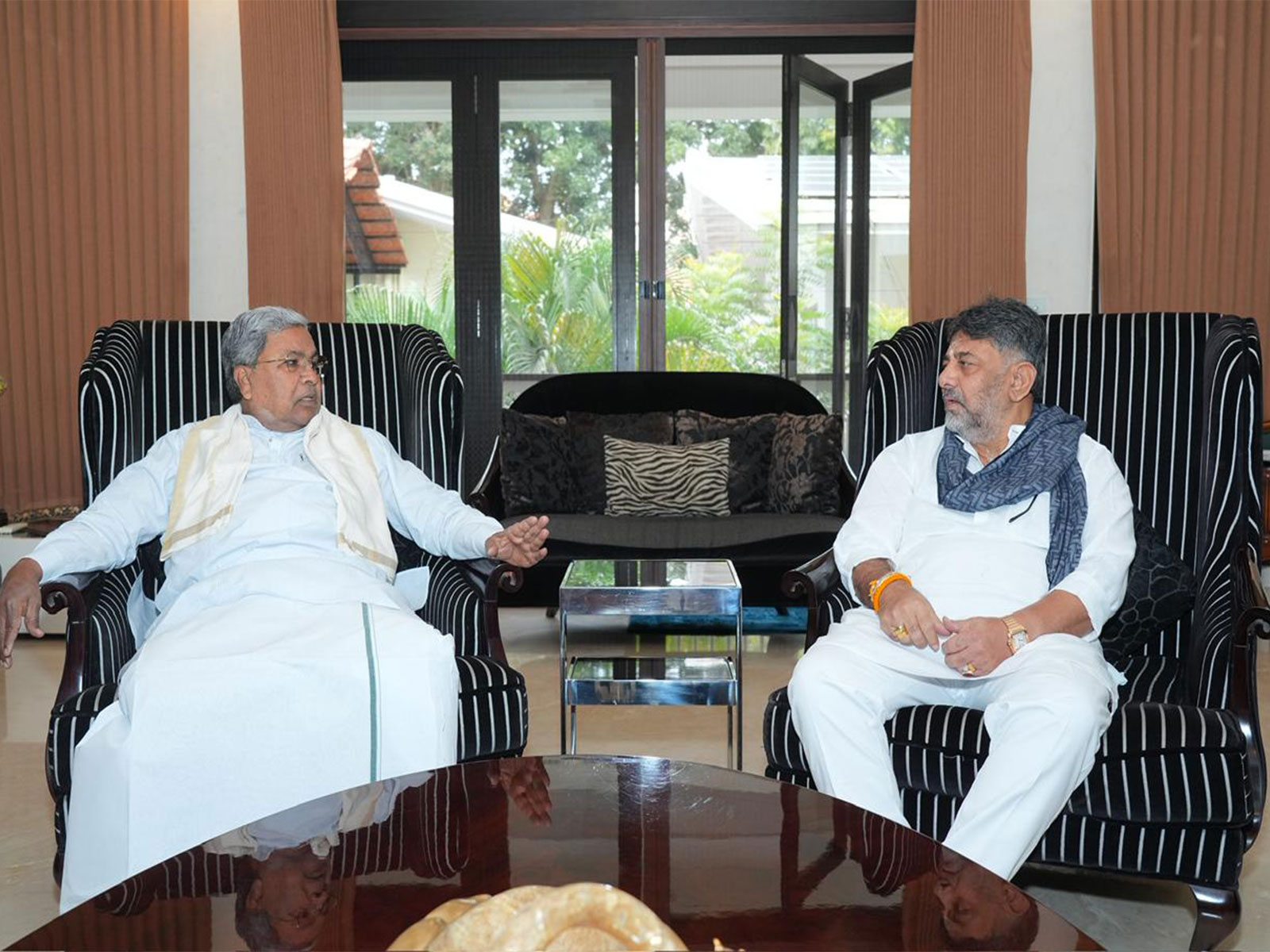 CM Siddaramaiah with DK Shivakumar at his residence (Photo/DCM Office) CM Siddaramaiah with DK Shivakumar at his residence (Photo/DCM Office)