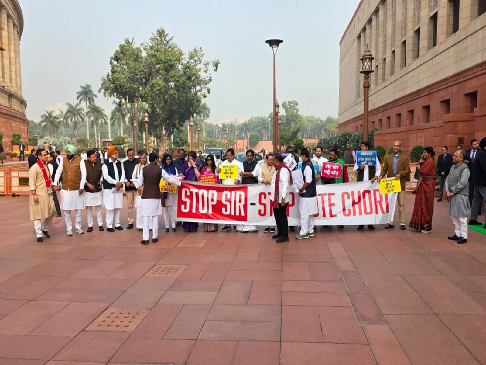 Oppostion MPs protesting at Makar Dwar (Photo/ANI)