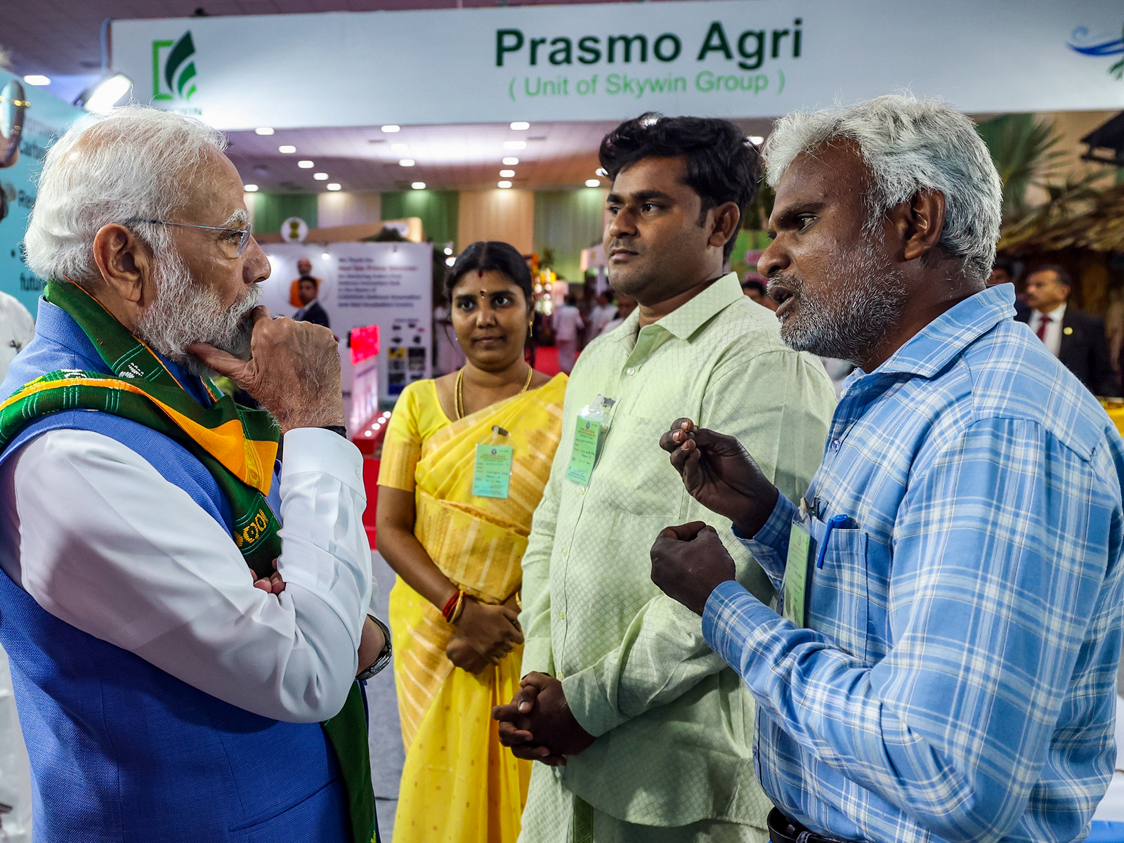 PM Narendra Modi interacts with farmers in Coimbatore (Photo/ANI) PM Narendra Modi interacts with farmers in Coimbatore (Photo/ANI)