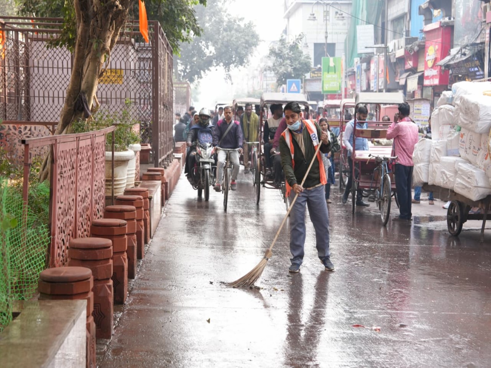 Chandni Chowk revamp begins ahead of UNESCO Cultural Heritage Conference (Photo/CMO) Chandni Chowk revamp begins ahead of UNESCO Cultural Heritage Conference (Photo/CMO)