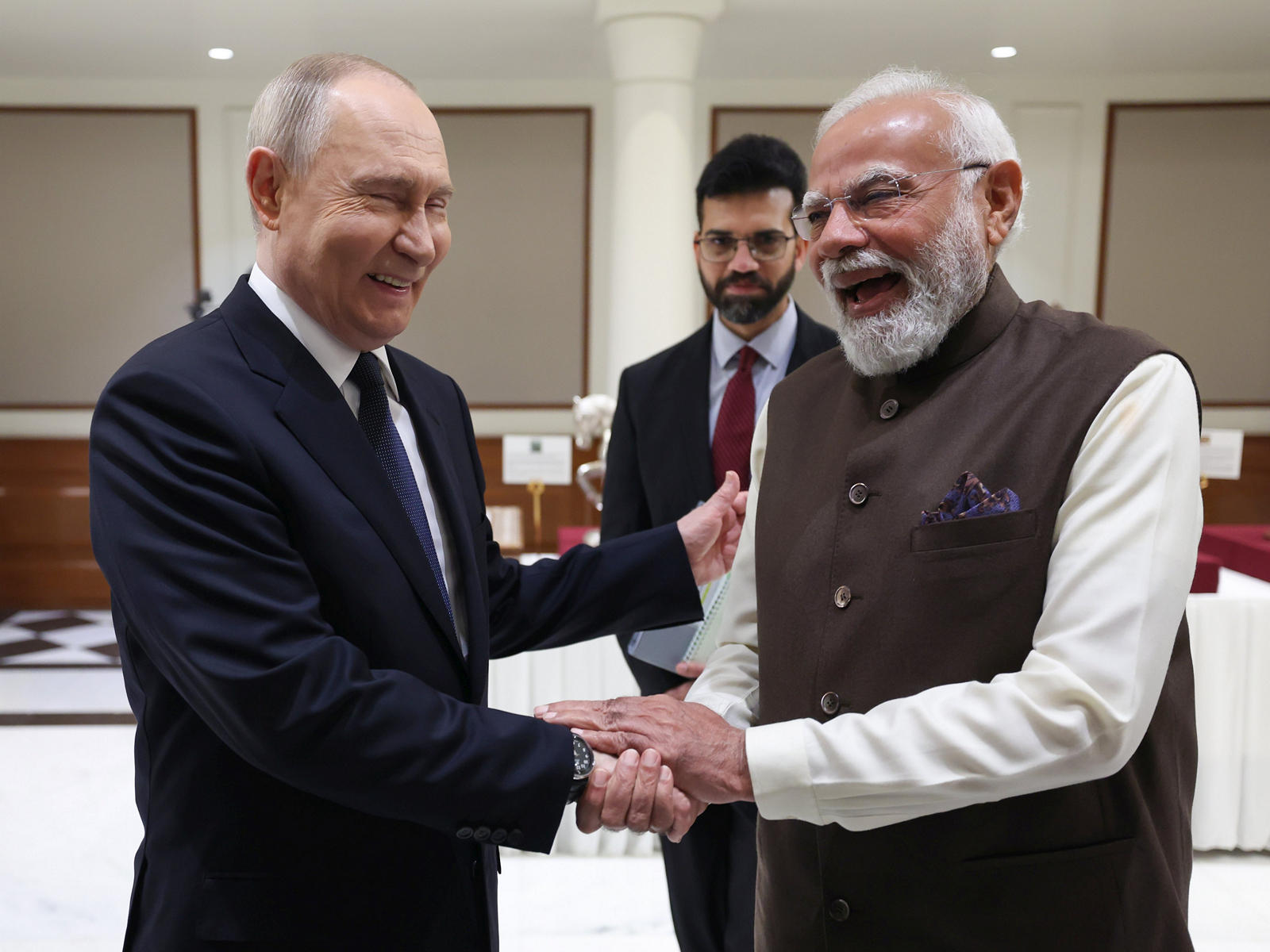 Russian President Vladimir Putin with PM Modi (Photo/@narendramodi) Russian President Vladimir Putin with PM Modi (Photo/@narendramodi)