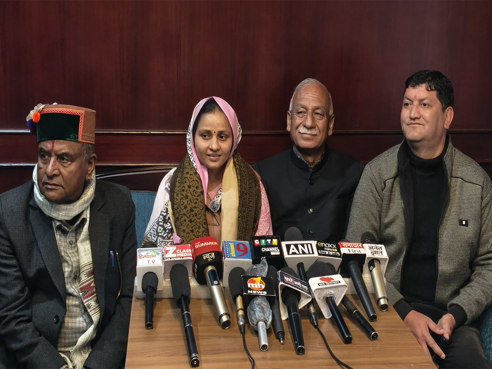 AICC Observer and Member of Parliament Sanjana Jatav with senior party leaders during a press conference in Shimla on Saturday. (Photo/ANI)