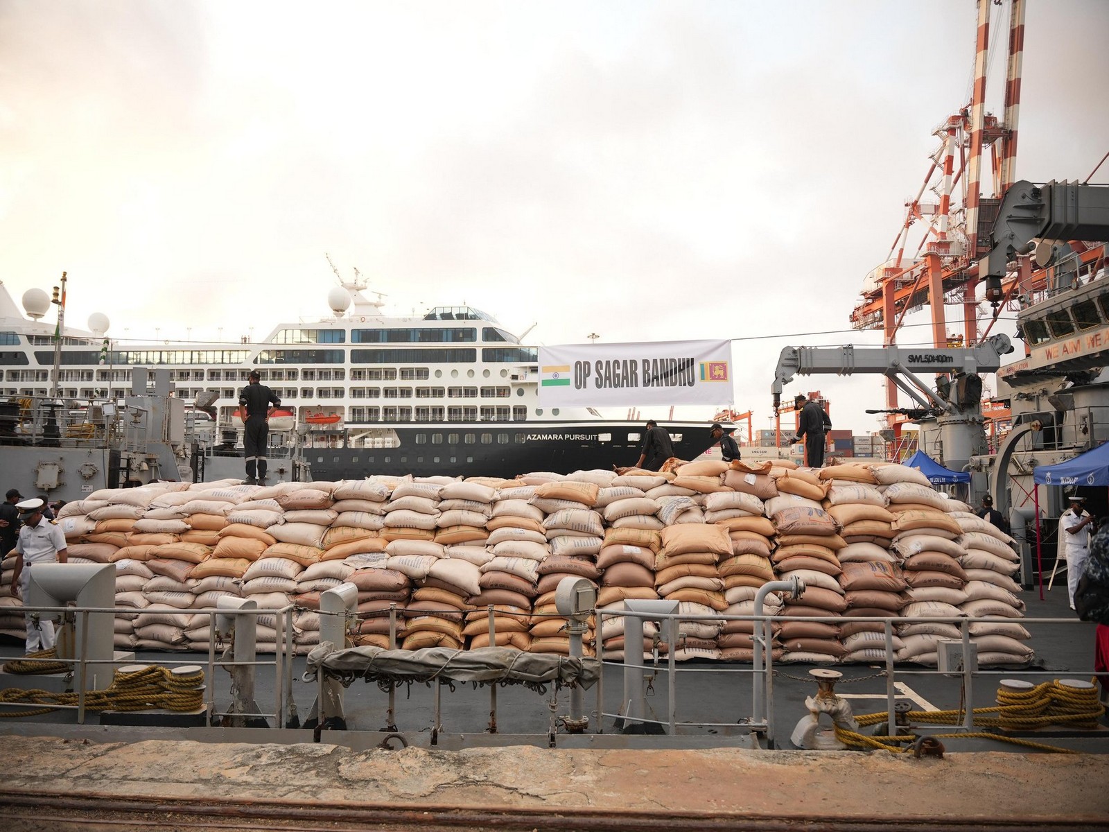 Tamil Nadu sends 1,000 tonnes of relief to cyclone-hit Sri Lanka (Photo/X@IndiainSL) Tamil Nadu sends 1,000 tonnes of relief to cyclone-hit Sri Lanka (Photo/X@IndiainSL)