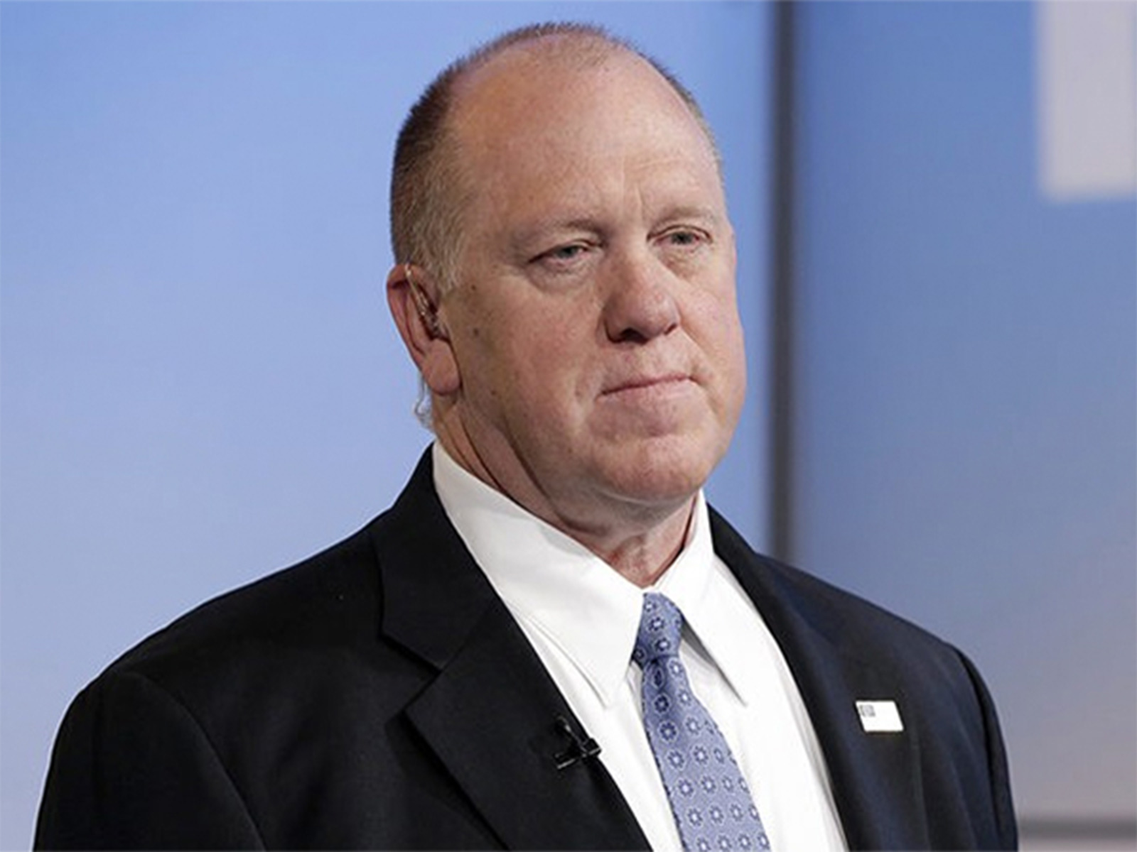 US border czar Tom Homan speaks during a television interview after defending President Trump’s “garbage” remarks about the Somali community. (Image: X/@RealTomHoman)