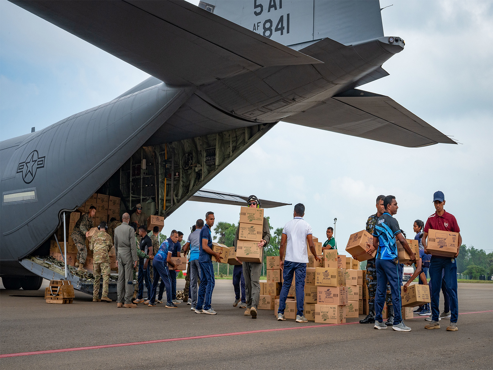 US Air Force Airmen arrived in Sri Lanka to assist with Cyclone Ditwah response efforts (Photo/ US Indo-Pacific Command) US Air Force Airmen arrived in Sri Lanka to assist with Cyclone Ditwah response efforts (Photo/ US Indo-Pacific Command)