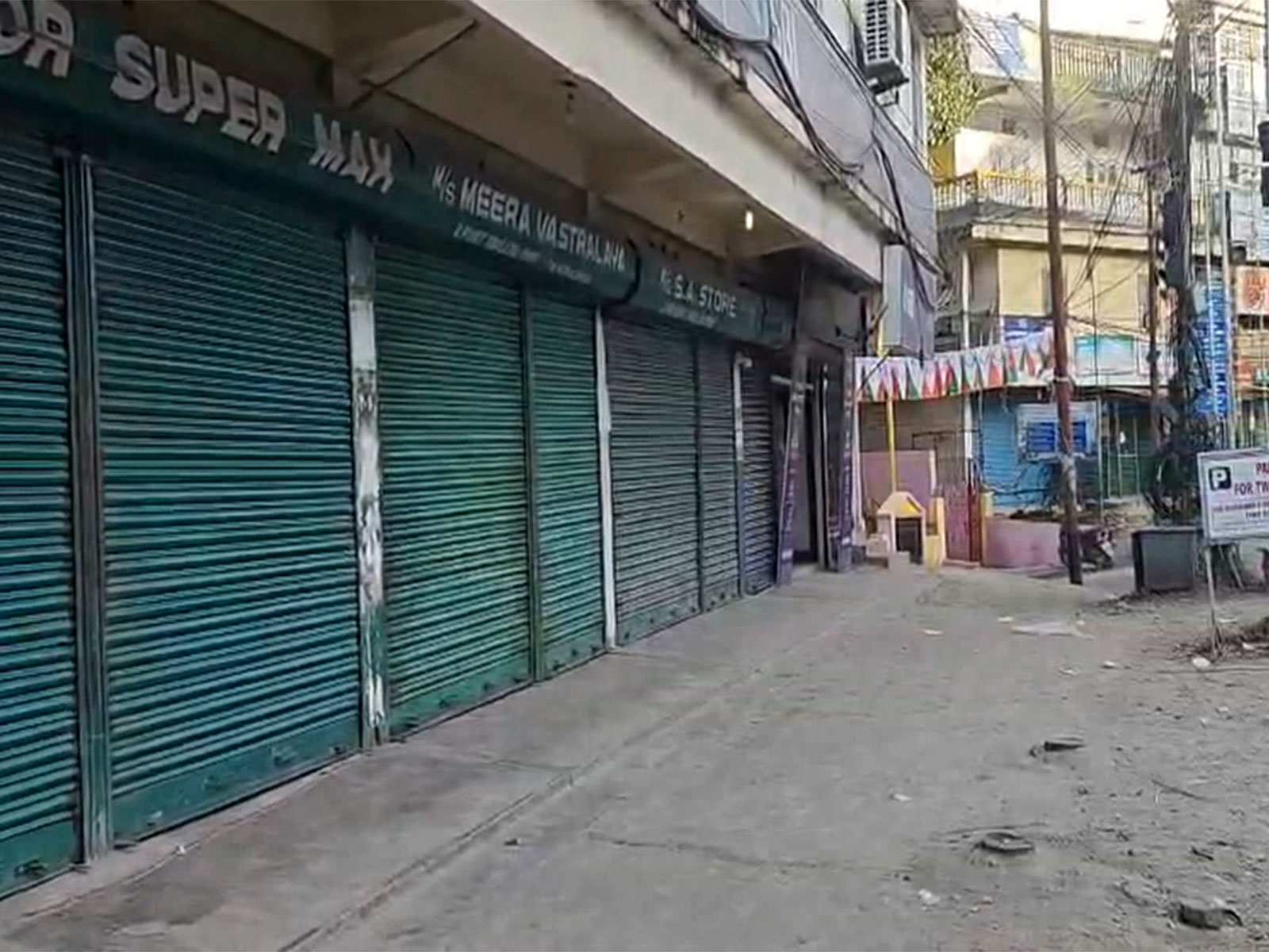 Tense atmosphere prevails in Itanagar as three youth organisations prepare to enforce a 12-hour bandh. (Photo/ANI) Tense atmosphere prevails in Itanagar as three youth organisations prepare to enforce a 12-hour bandh. (Photo/ANI)