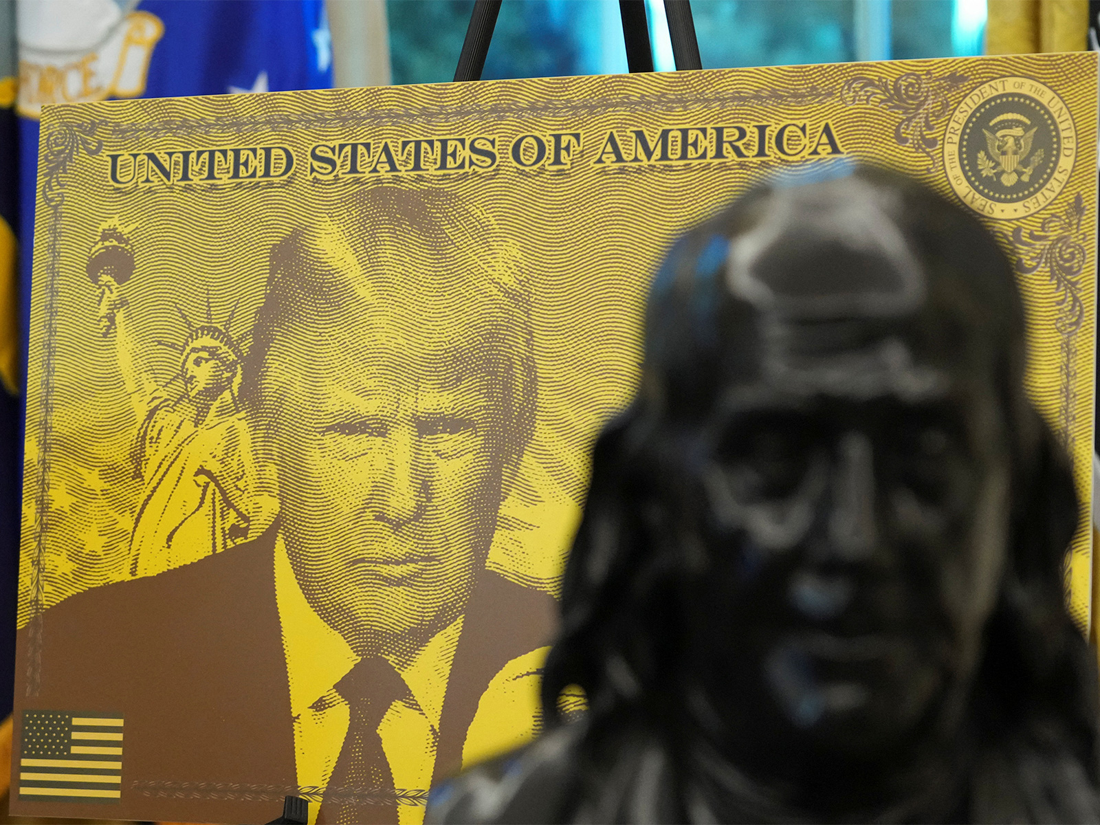Trump Golden Card on display at Oval Office (Photo/Reuters) Trump Golden Card on display at Oval Office (Photo/Reuters)