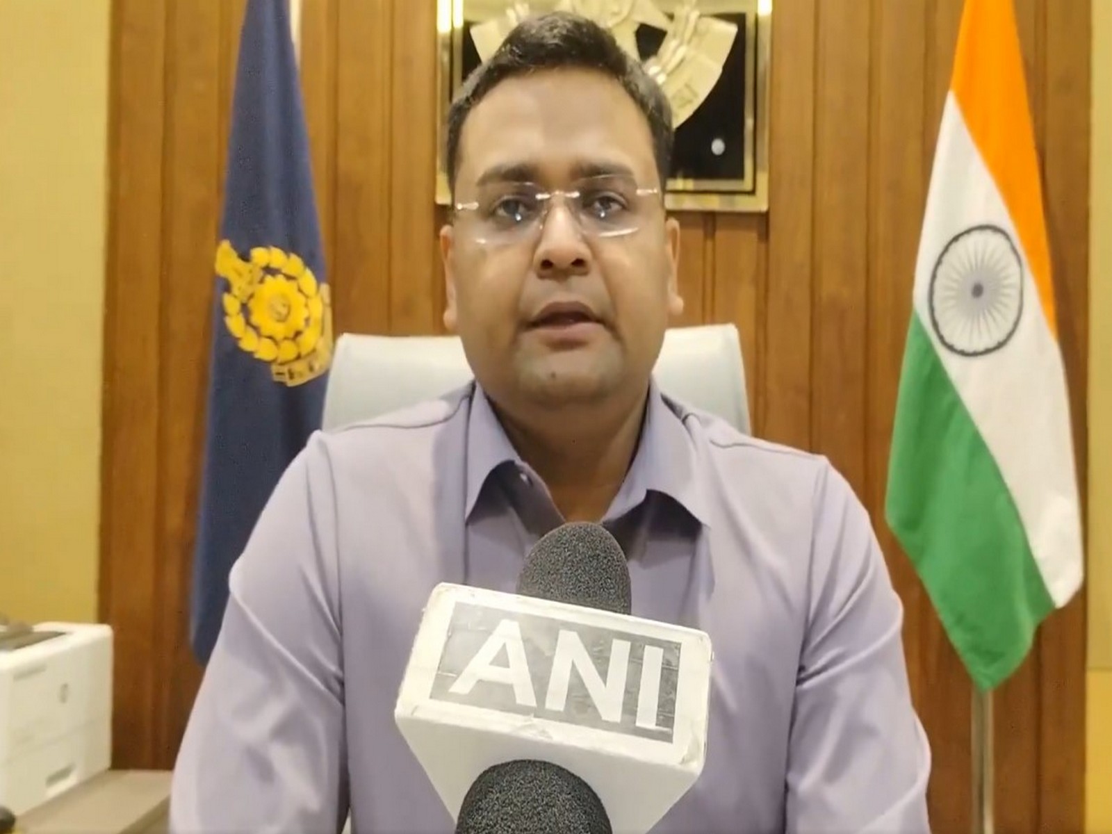 Guna SP on 2 arrested for obscene acts (Photo/ANI) Guna SP on 2 arrested for obscene acts (Photo/ANI)