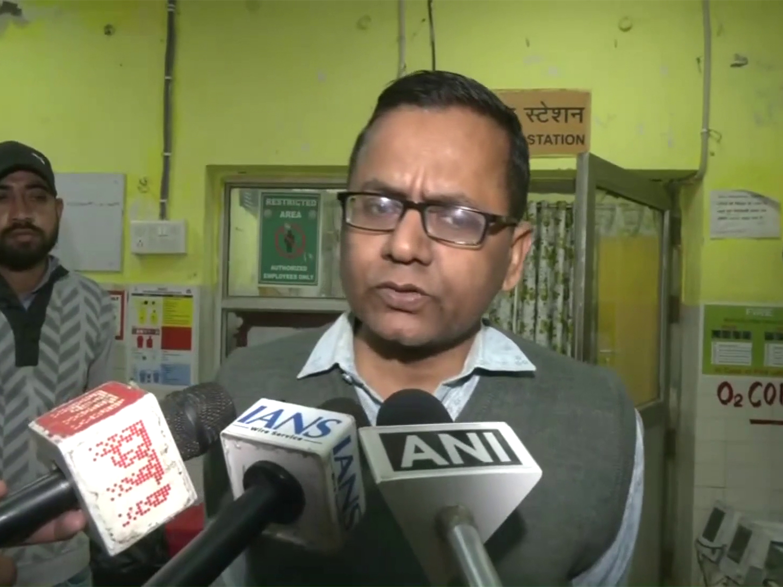 Dr. Ajay Chaudhary, Medical Superintendent of the District Hospital, Ayodhya (Photo/ANI) Dr. Ajay Chaudhary, Medical Superintendent of the District Hospital, Ayodhya (Photo/ANI)
