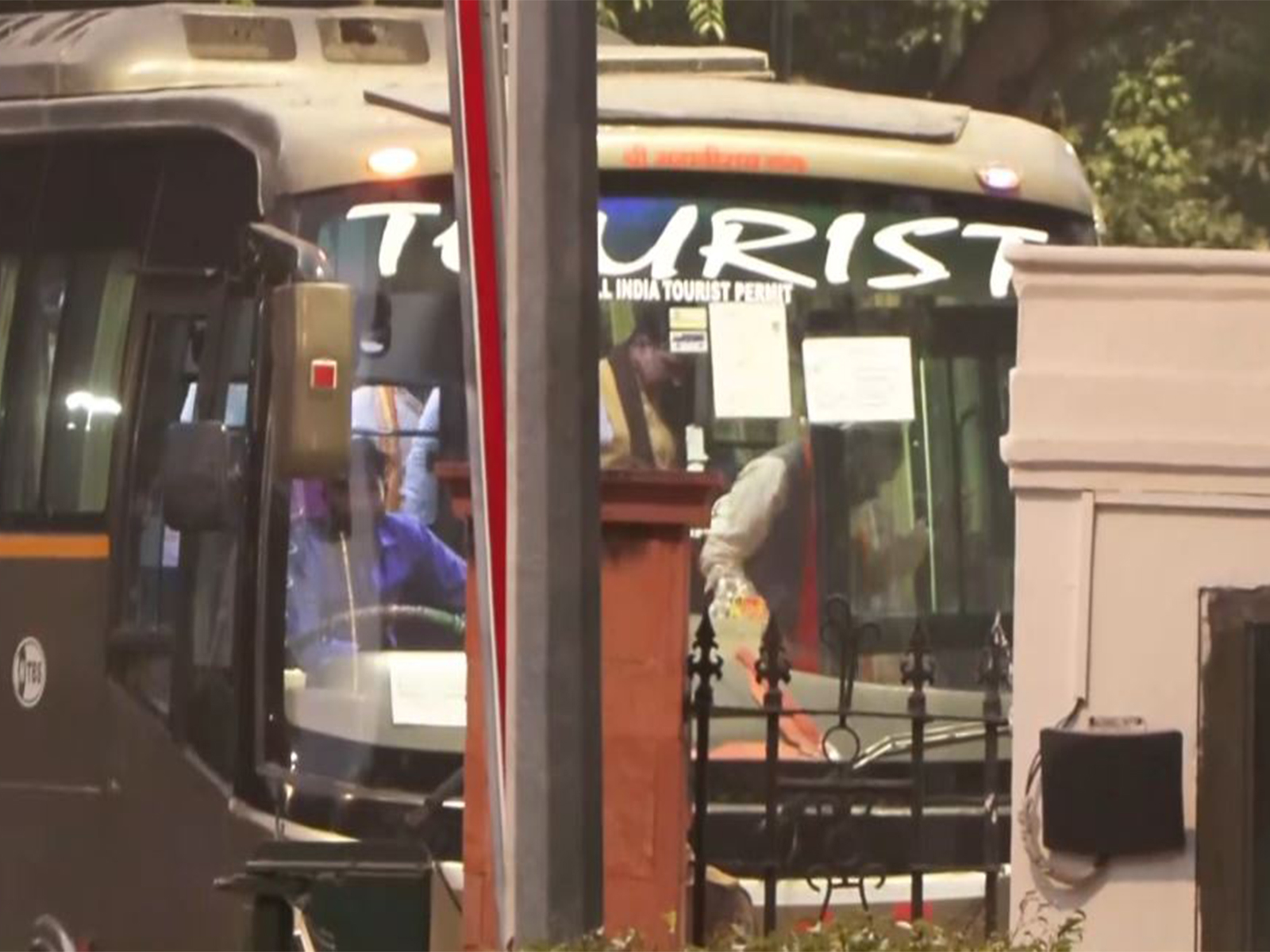 Leaders arrive at 7 LKM ahead of special dinner (Photo/ANI) Leaders arrive at 7 LKM ahead of special dinner (Photo/ANI)