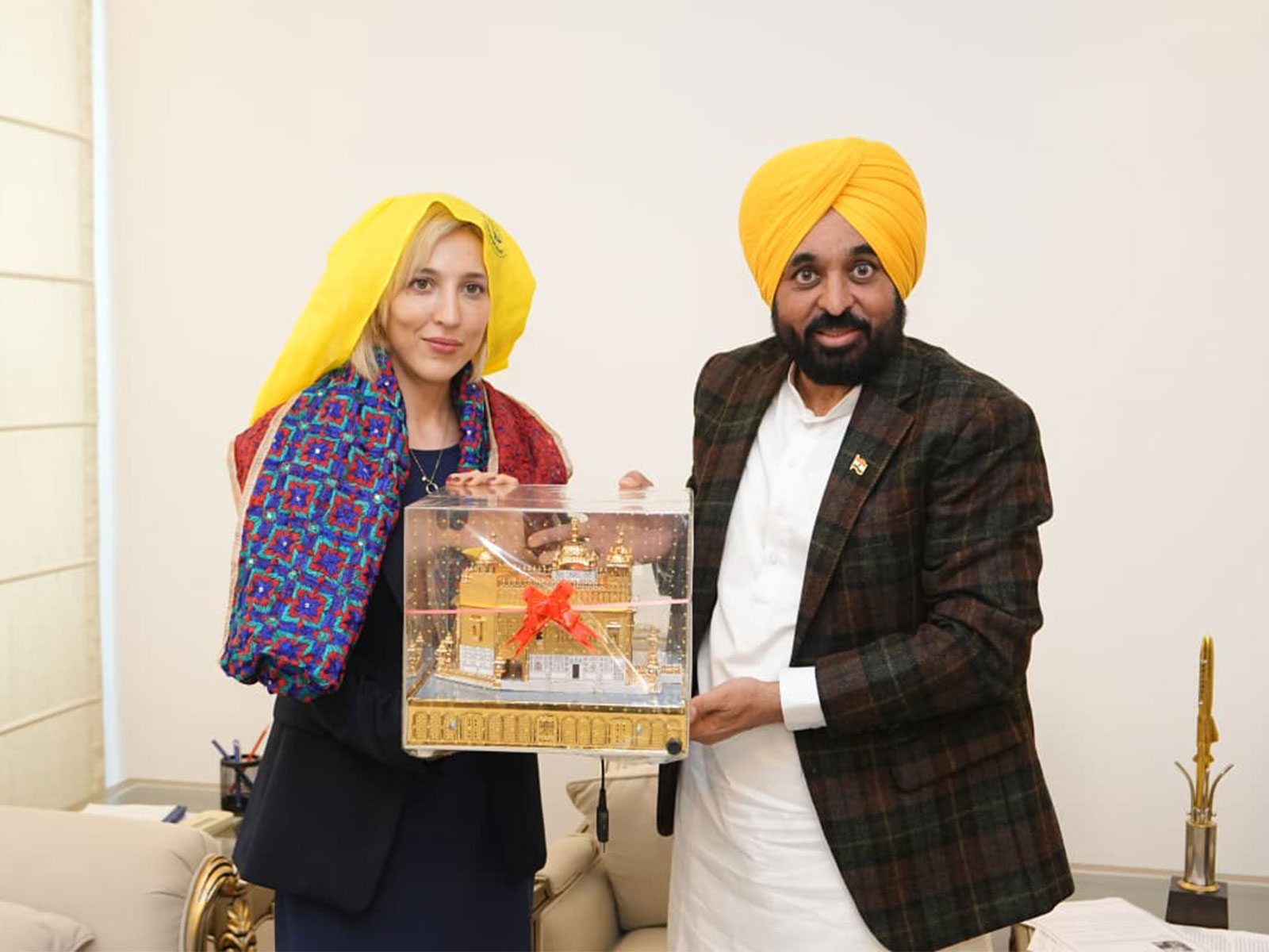 Punjab Chief Minister Bhagwant singh Mann meeting UK Deputy High Commissioner, Alba Smeriglio (Photo: Bhagwant Mann/X) Punjab Chief Minister Bhagwant singh Mann meeting UK Deputy High Commissioner, Alba Smeriglio (Photo: Bhagwant Mann/X)