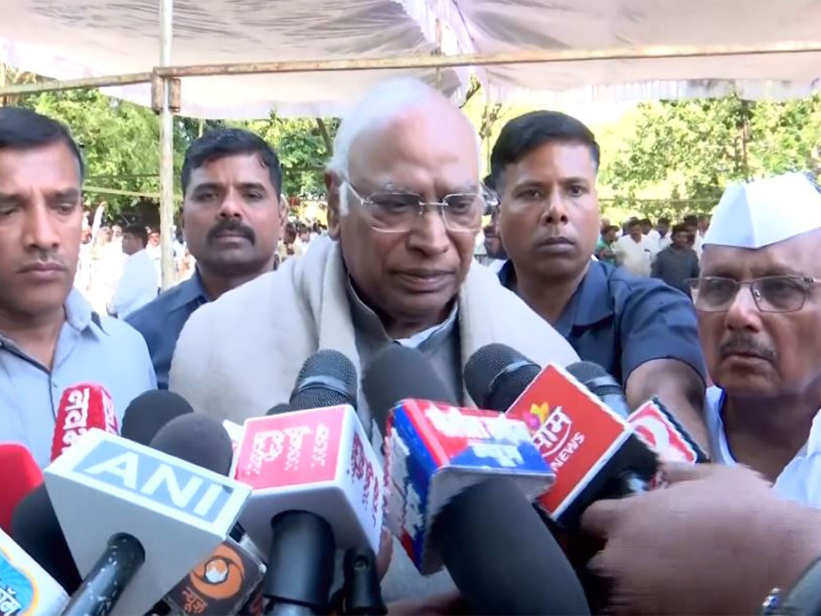 Congress President Mallikarjun Kharge (Photo/ANI) Congress President Mallikarjun Kharge (Photo/ANI)