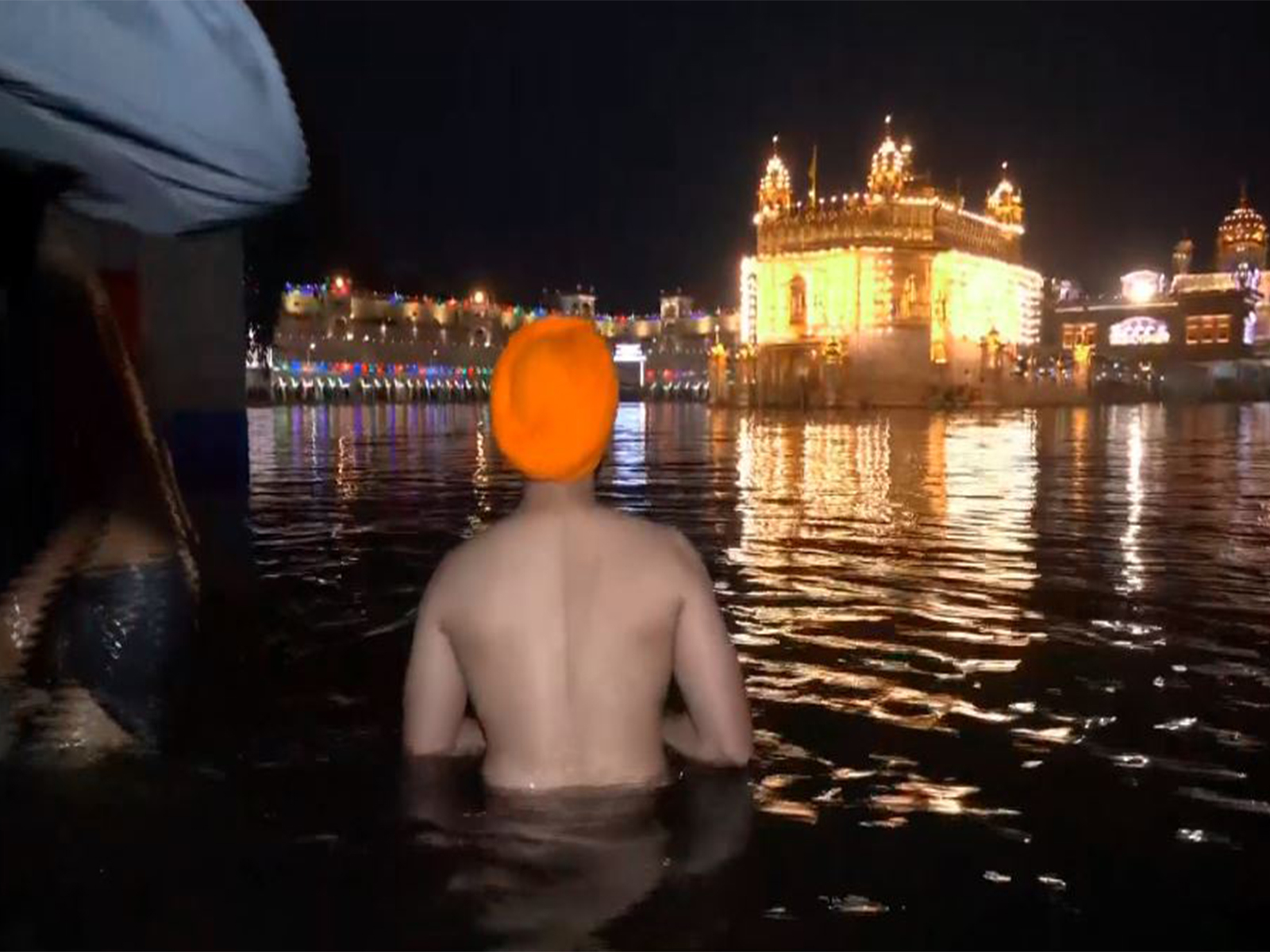 Visual from Amrit Sarovar at Sri Harmandir Sahib, Amritsar (Photo/ANI) Visual from Amrit Sarovar at Sri Harmandir Sahib, Amritsar (Photo/ANI)