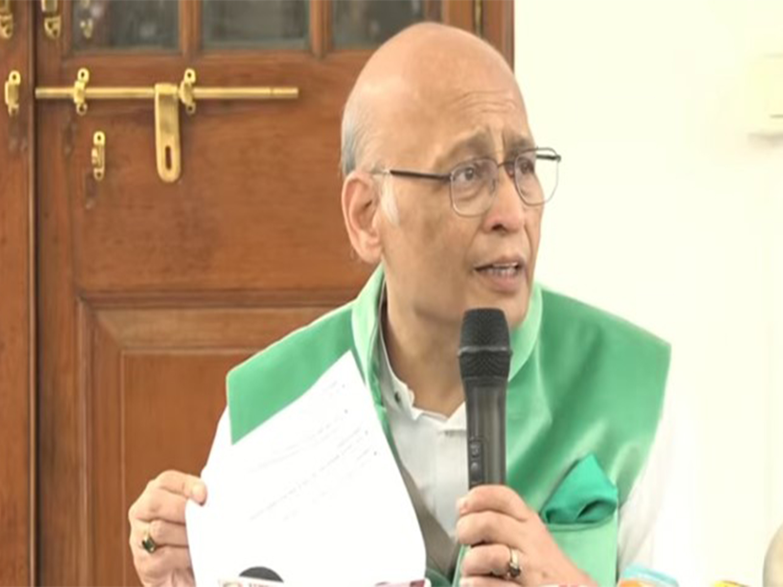 Congress Rajya Sabha MP and Senior Advocate Abhishek Manu Singhvi (Photo/ANI)