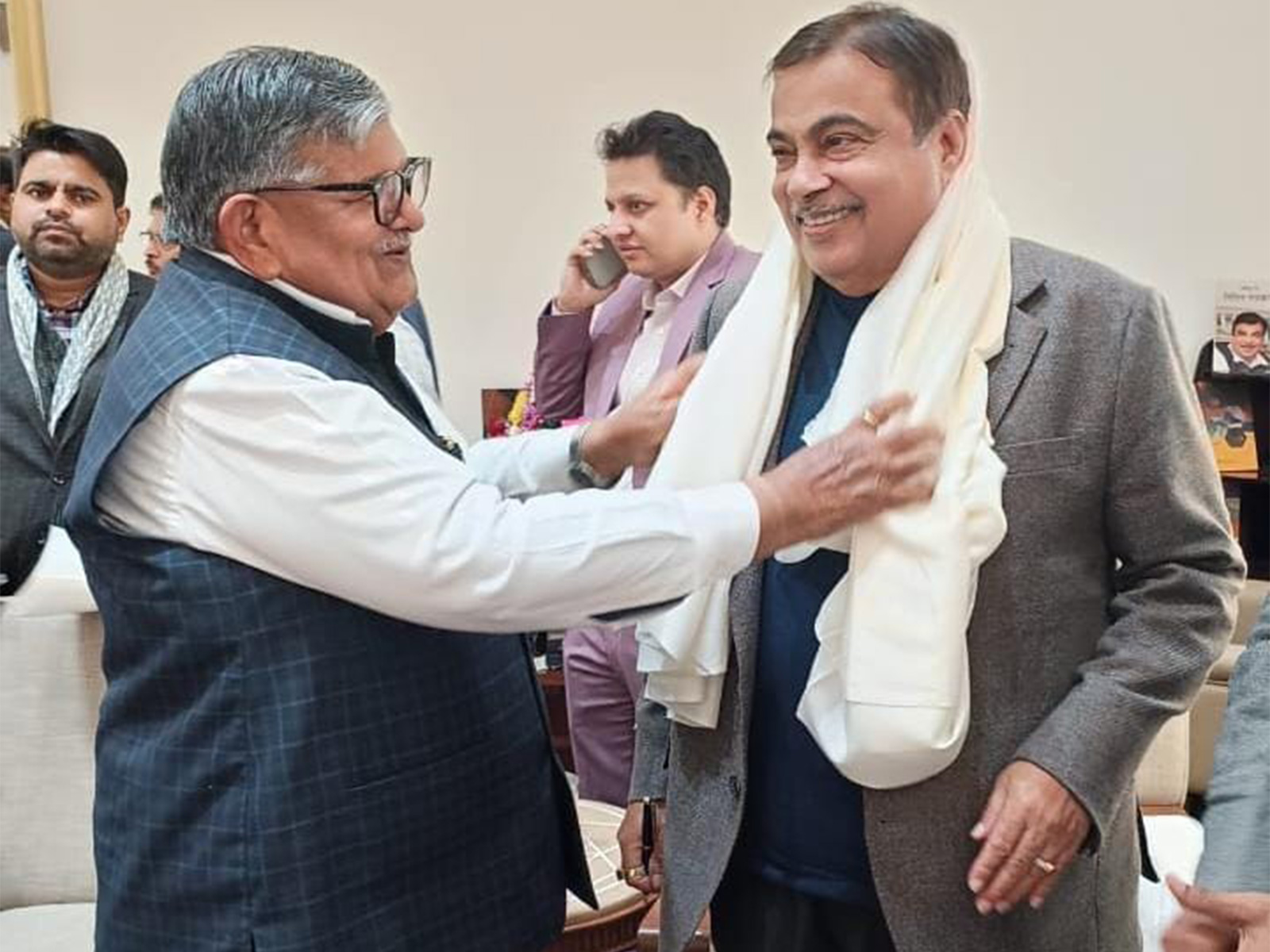 Punjab Governor Gulab Chand Kataria meets Union Minister Nitin Gadkari (Photo: DPR Chandigarh)