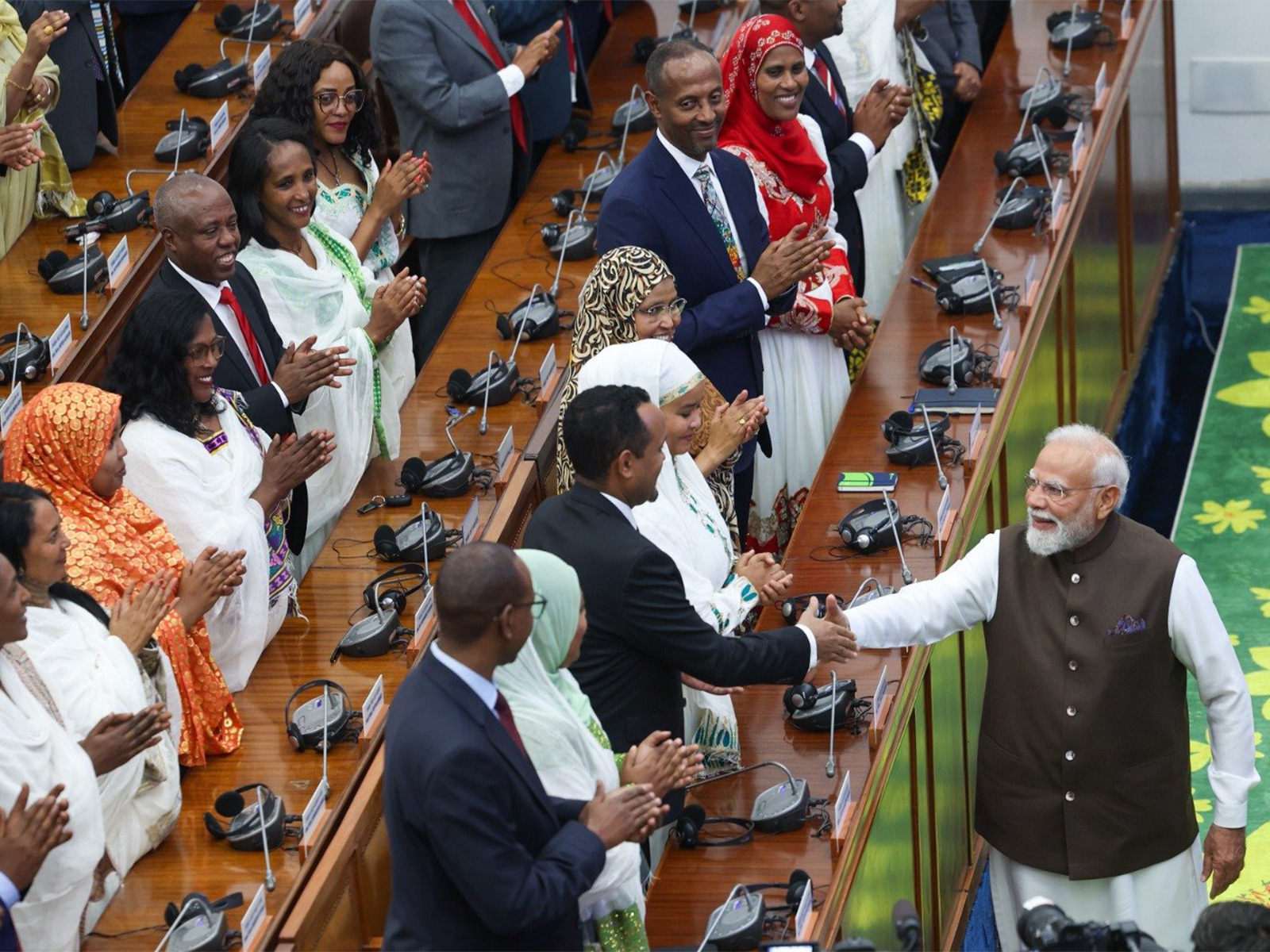 Prime Minister Narendra Modi receives 90 seconds standing ovation in Ethiopian Parliament. (Photo: X/@narendramodi) Prime Minister Narendra Modi receives 90 seconds standing ovation in Ethiopian Parliament. (Photo: X/@narendramodi)