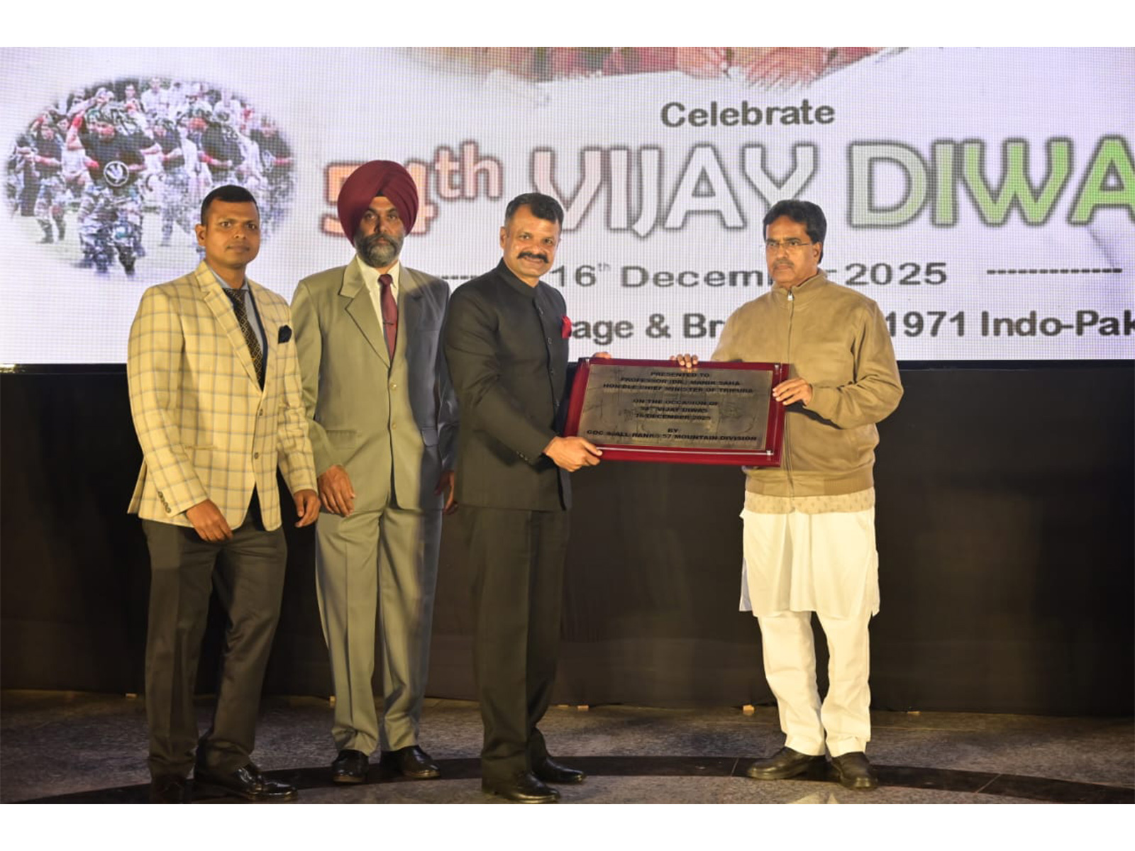 Indian Army commemorated the 54th Vijay Diwas (Photo/ANI) Indian Army commemorated the 54th Vijay Diwas (Photo/ANI)