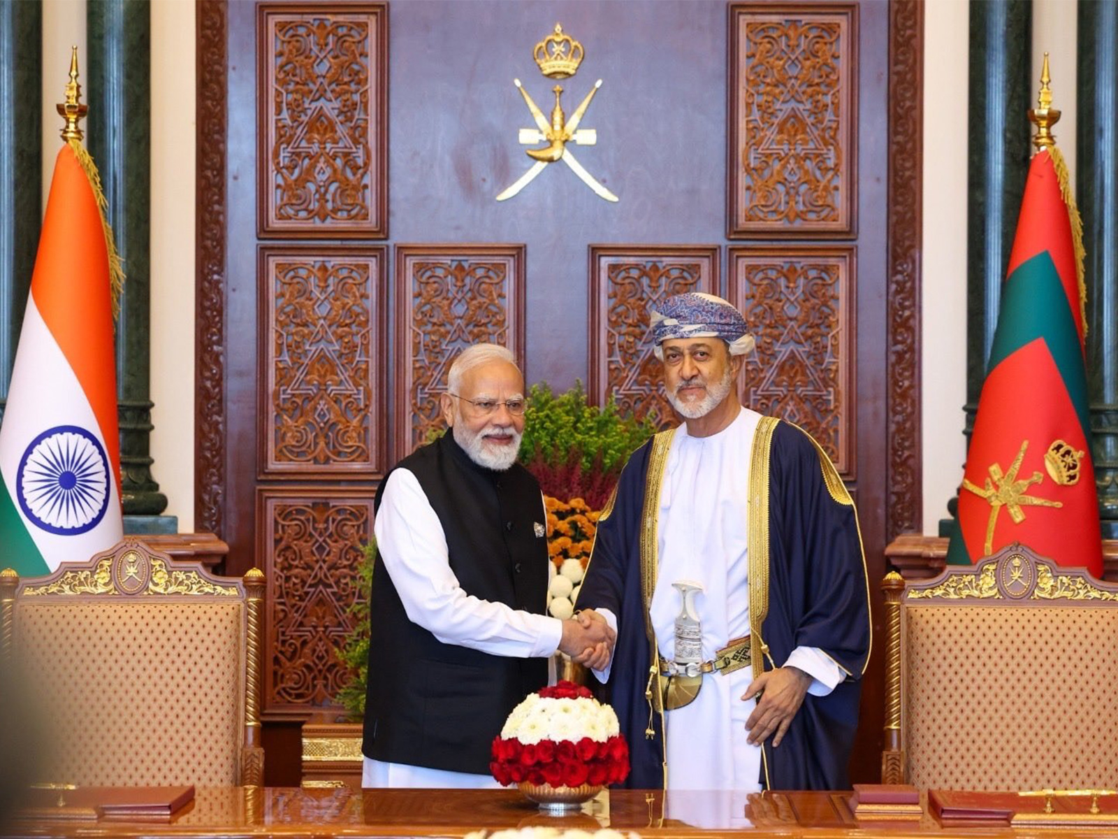 PM Modi with Sultan Haitham bin Tarik of Onam (Photo/X@narendramodi) PM Modi with Sultan Haitham bin Tarik of Onam (Photo/X@narendramodi)