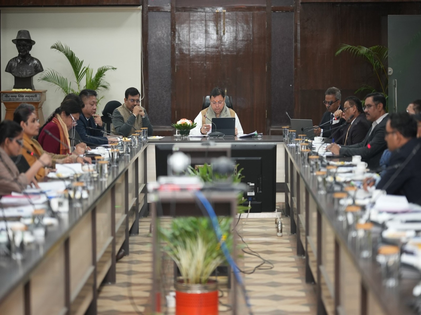 Uttarakhand CM Pushkar Singh Dhami chairs review meeting (Photo/ANI) Uttarakhand CM Pushkar Singh Dhami chairs review meeting (Photo/ANI)