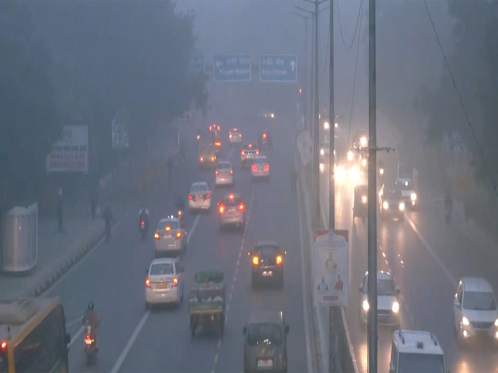 Thick smog engulfs ITO (Photo/ANI) Thick smog engulfs ITO (Photo/ANI)