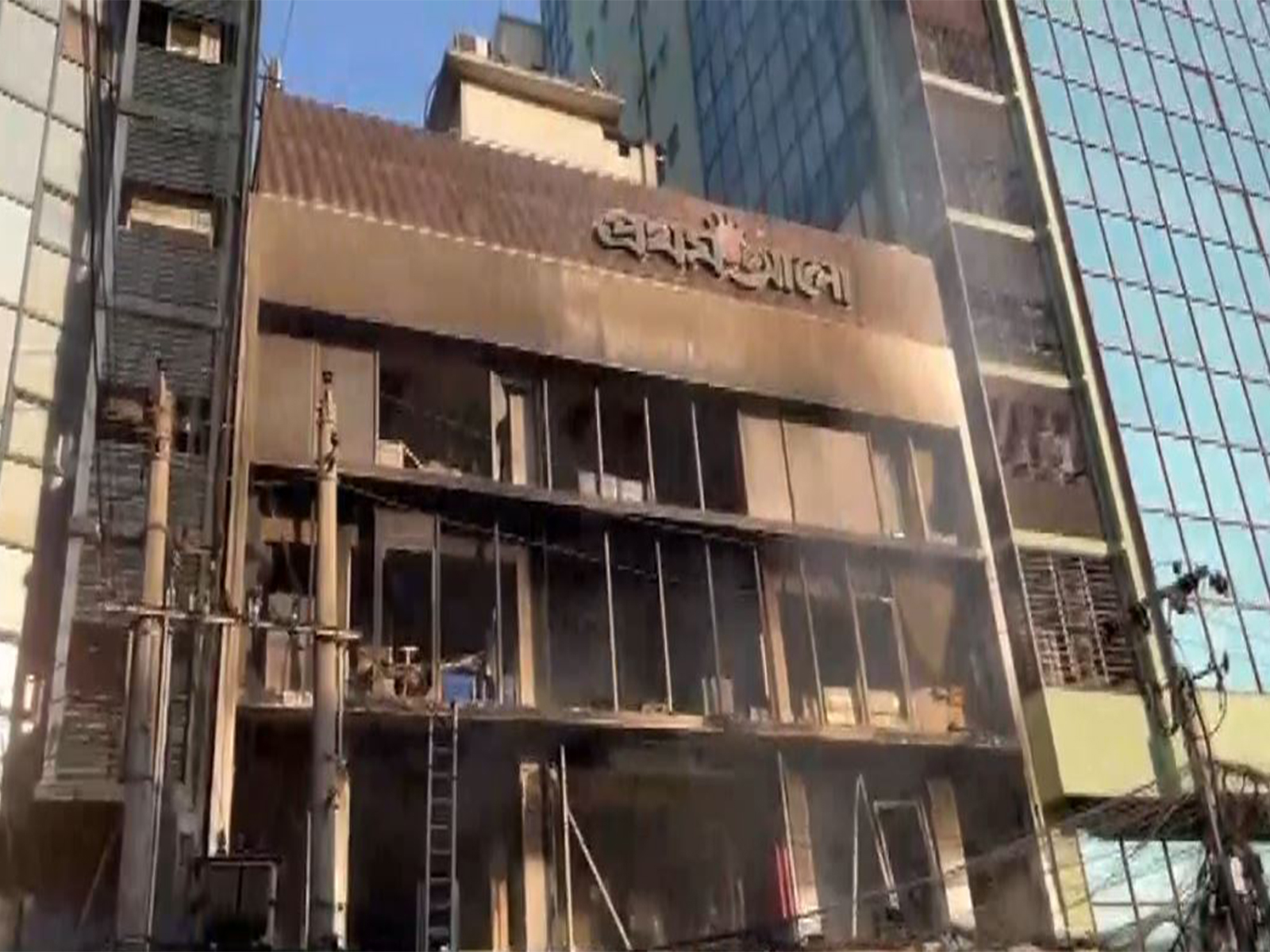 Visuals of the aftermath from The Daily Star office in Dhaka (Photo/ANI) Visuals of the aftermath from The Daily Star office in Dhaka (Photo/ANI)