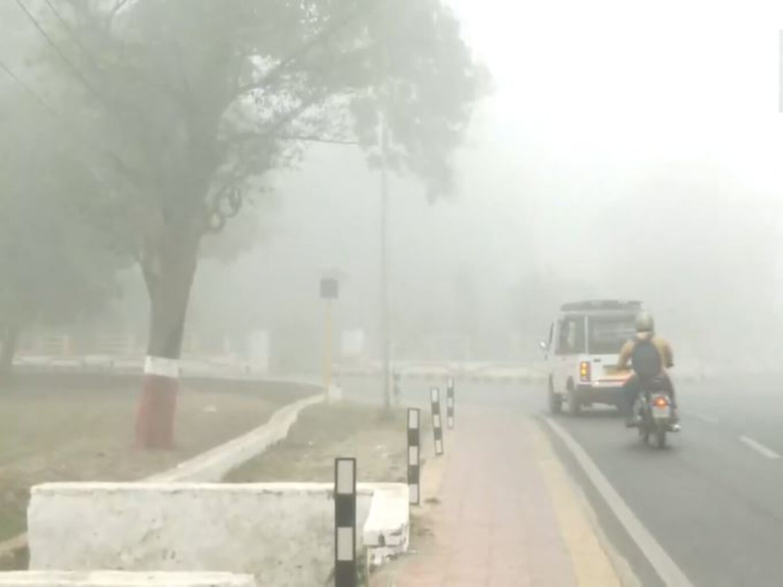 Uttarakhand: Dense fog surrounds Dehradun, temperature likely to dip to