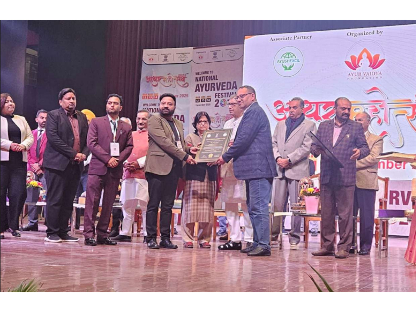 JC Best Pain Oil Honoured as “Wellness Product of the Year” at Ayur Mahotsava 2025