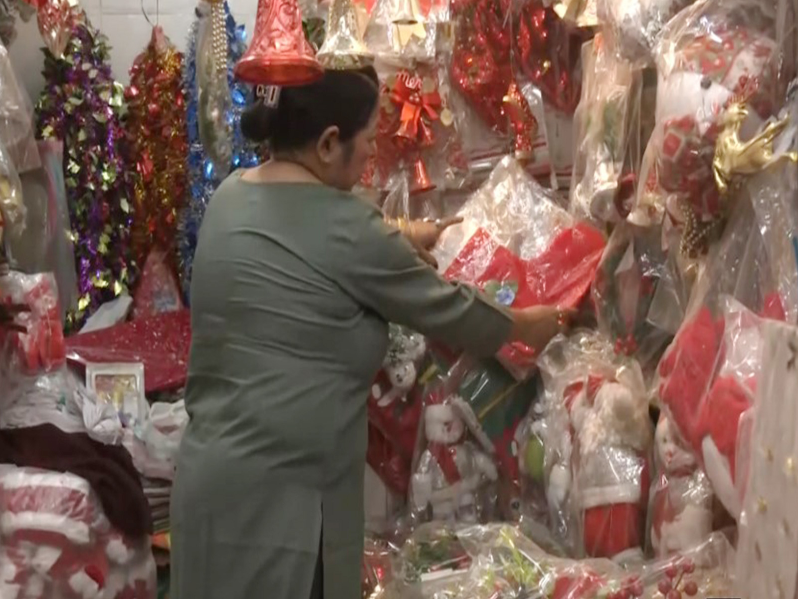 Festive spirit in Guwahati shops ahead of Christmas (Photo/ANI)