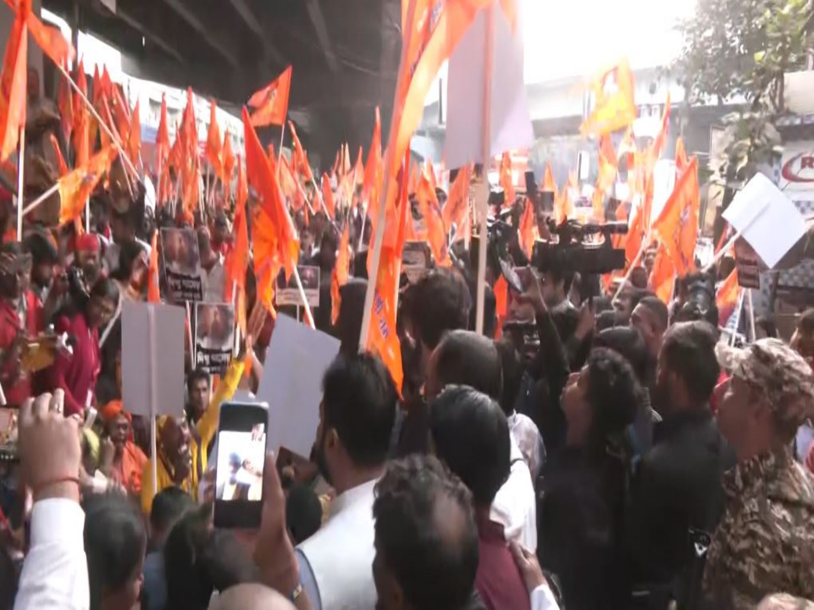 Anger spills onto streets in India, Bangladesh as protests erupt over lynching of Hindu youth Dipu Chandra Das (Photo/ANI)