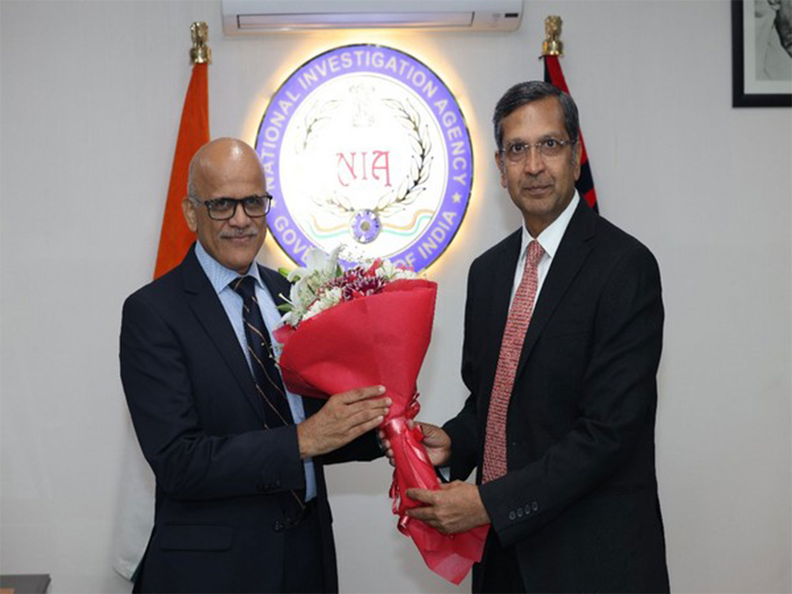NIA Director General Sadanand Vasant Date (left) (Photo/ANI)