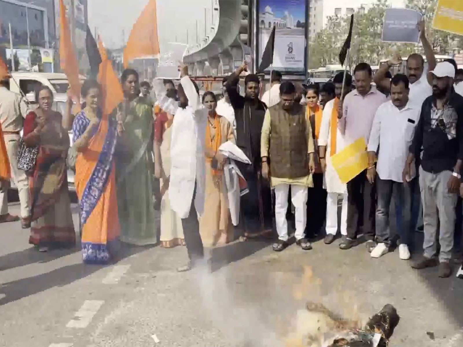 Members of Vishva Hindu Parishad protest in Hyderabad against atrocities on Hindus in Bangladesh (Photo/ANI)