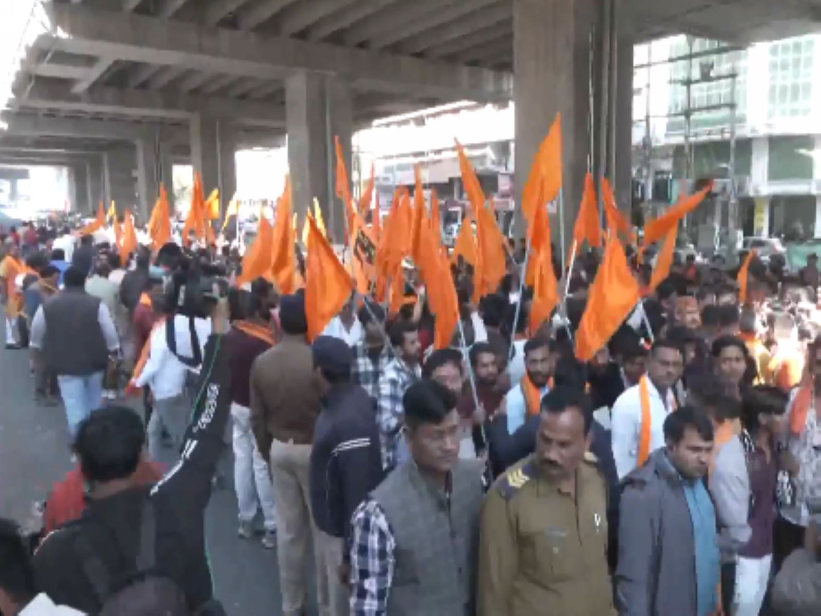 VHP, Bajrang Dal and other Hindu outfits staged protest in Bhopal (Photo/ANI)