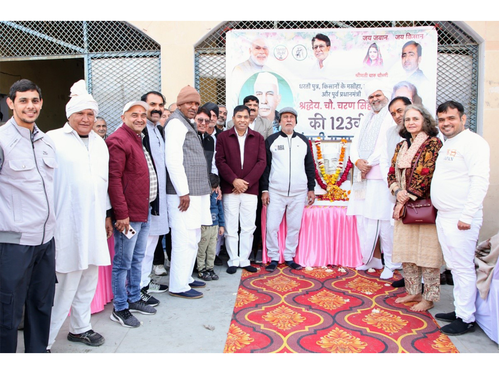 Tributes paid to former PM Charan Singh on his birth anniversary in Delhi Tributes paid to former PM Charan Singh on his birth anniversary in Delhi