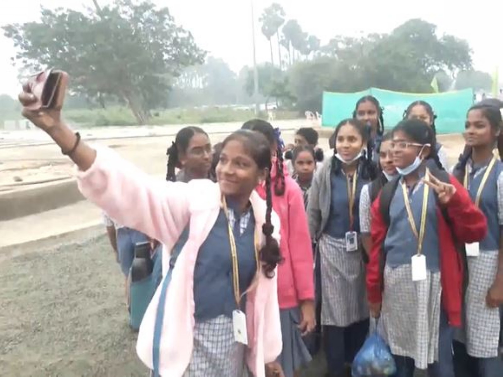 School students excited to witness the launch of ISRO's LVM3 M6 mission (Photo/ANI) School students excited to witness the launch of ISRO's LVM3 M6 mission (Photo/ANI)