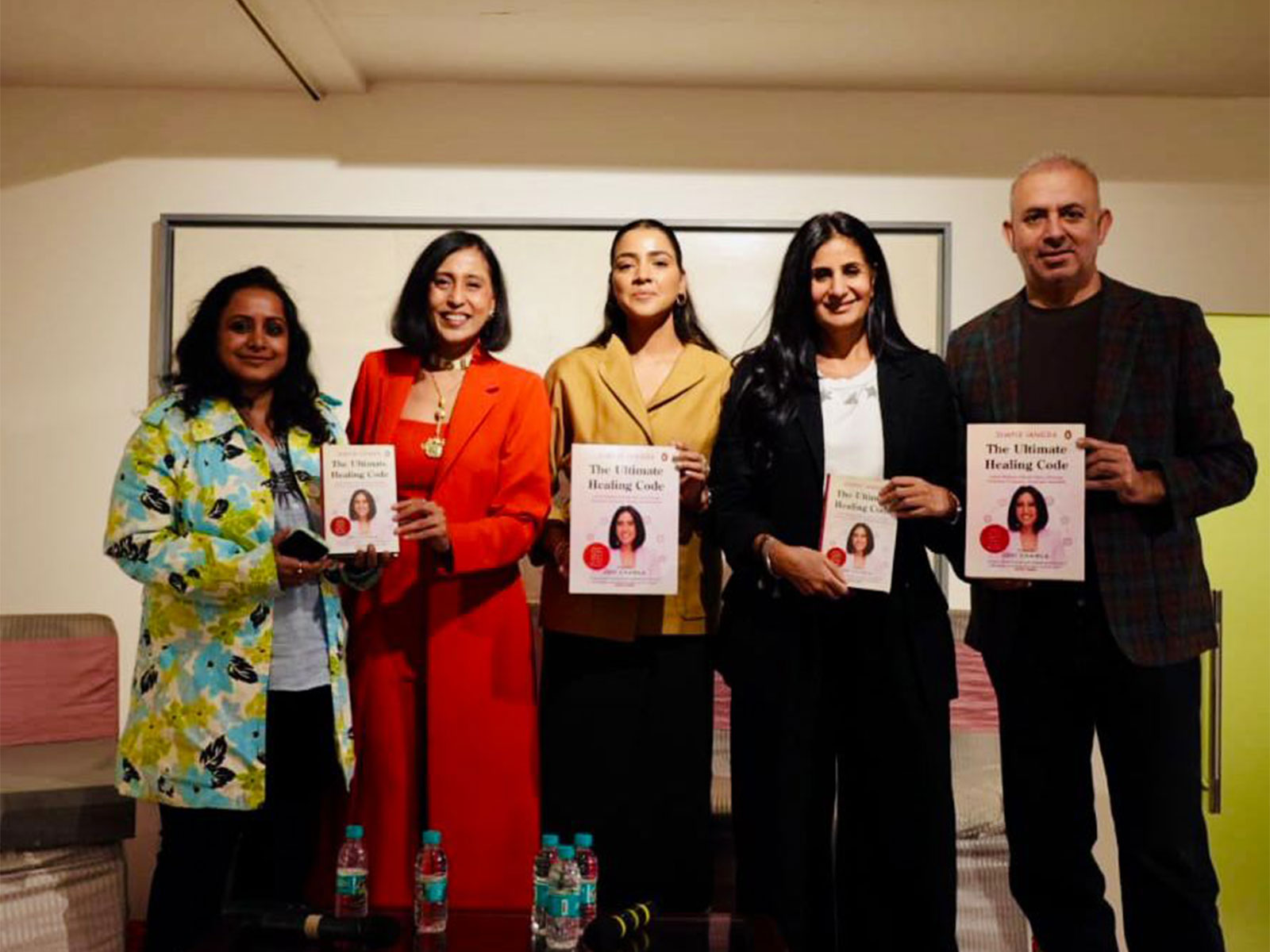 Ayurveda and gut health coach Dimple Jangda poses with panelists and guests during the launch of her book The Ultimate Healing Code at Gallery Art Positive in New Delhi. (Photo/ANI)