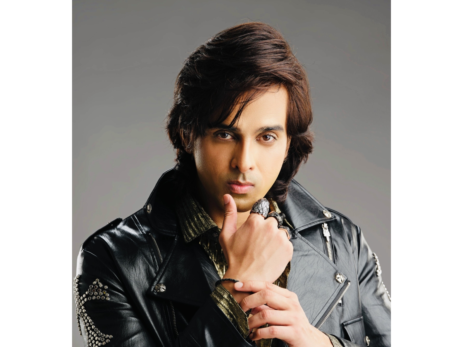 Popstar Season Is Here: Kabbir Khan Shines Bright in “Sheeshe De Glass”