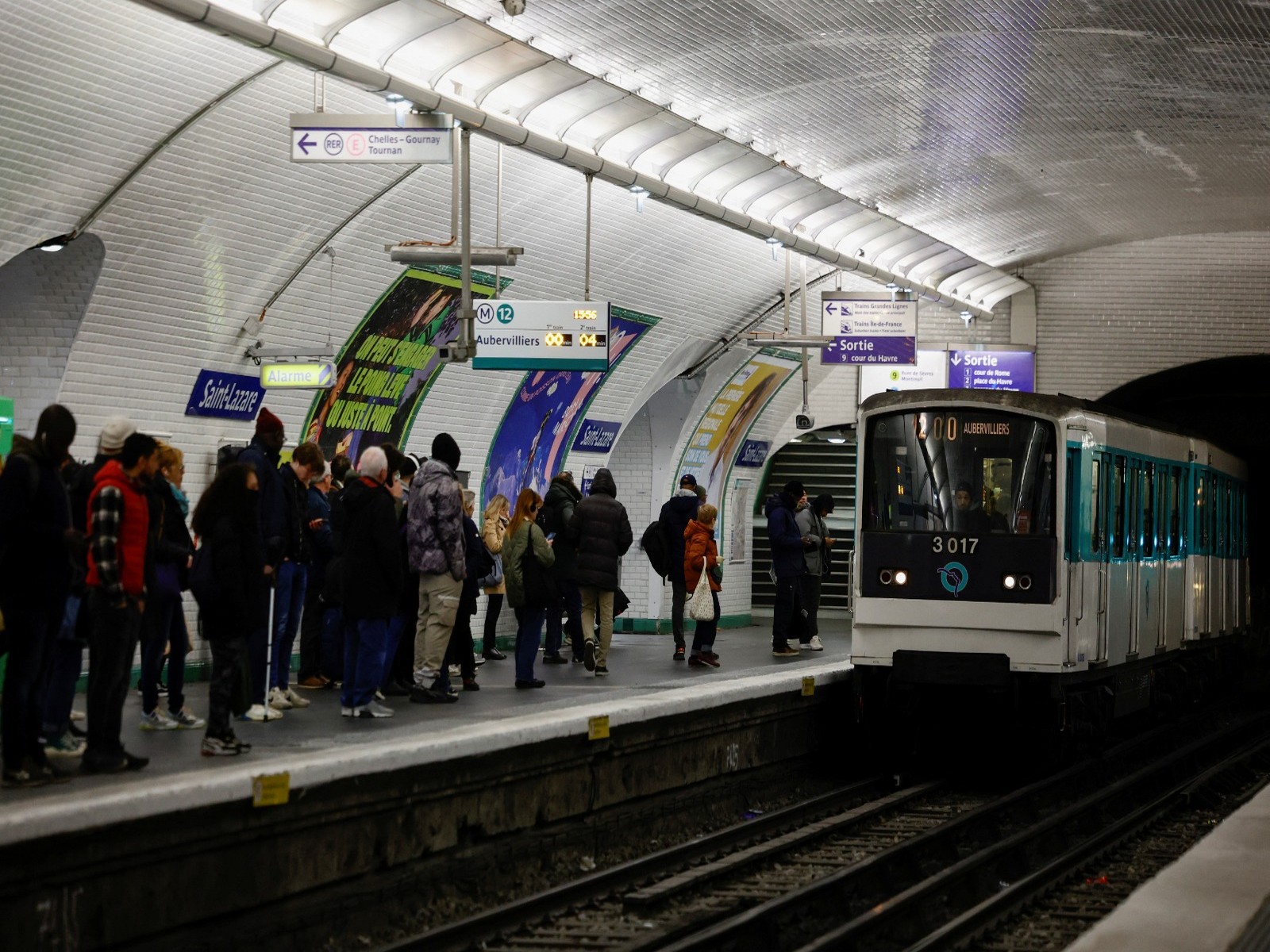Paris Metro (File Photo/Reuters)