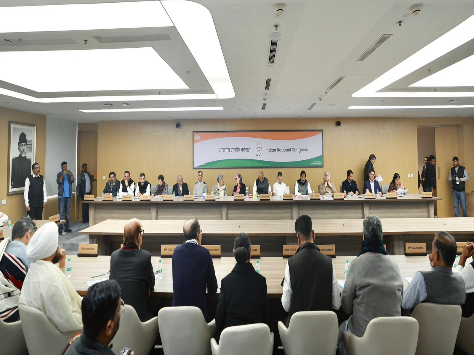 Congress leaders in CWC meeting (Photo: x/@kharge)