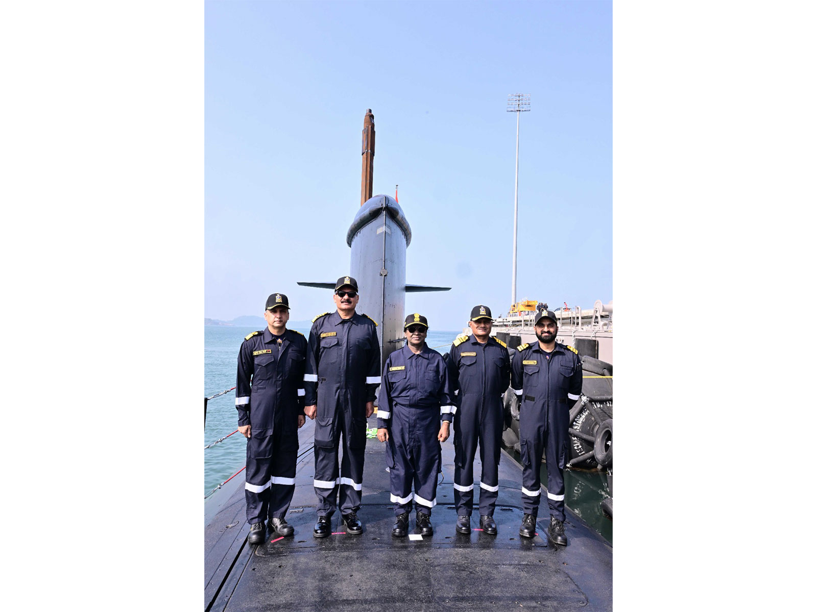 President Droupadi Murmu embarks on INS Vaghsheer with Chief of Naval Staff Admiral Dinesh K Tripathi and others at Karnataka's Karwar Naval base (Photo: x/@rashtrapatibhvn)