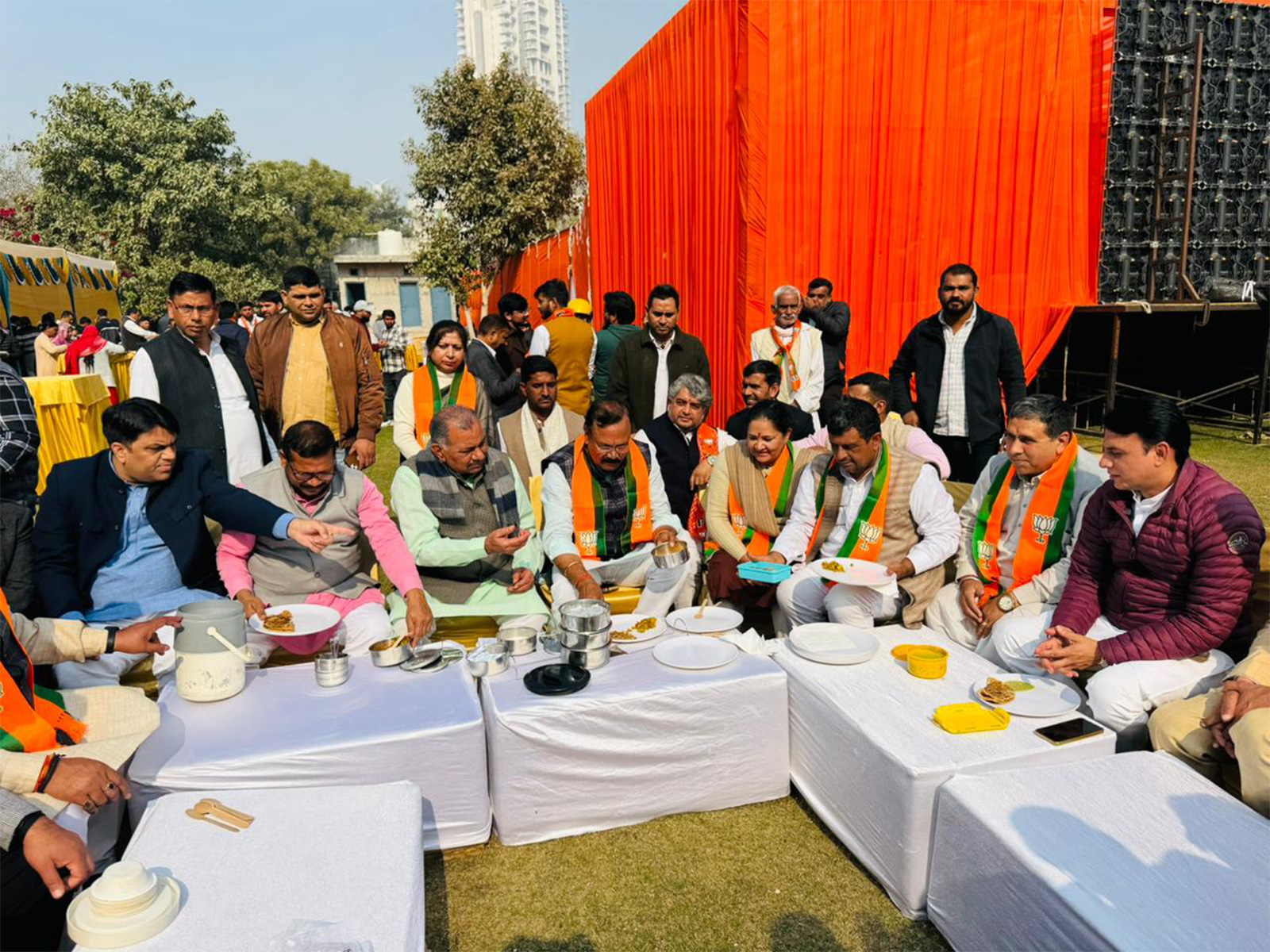 Kisan Morcha organises “Mann Ki Baat Tiffin meeting” (Photo/ANI)