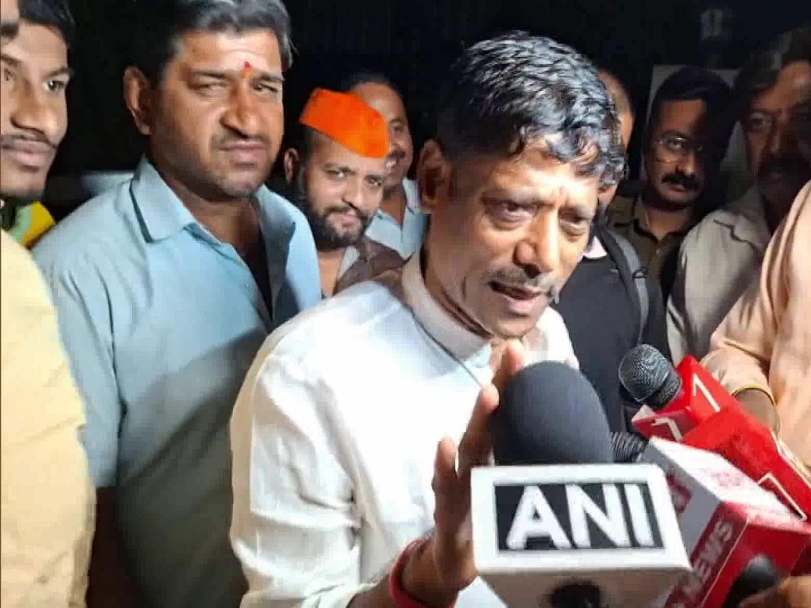 Shiv Sena Leader Ravindra Dhangekar (Photo/ANI)