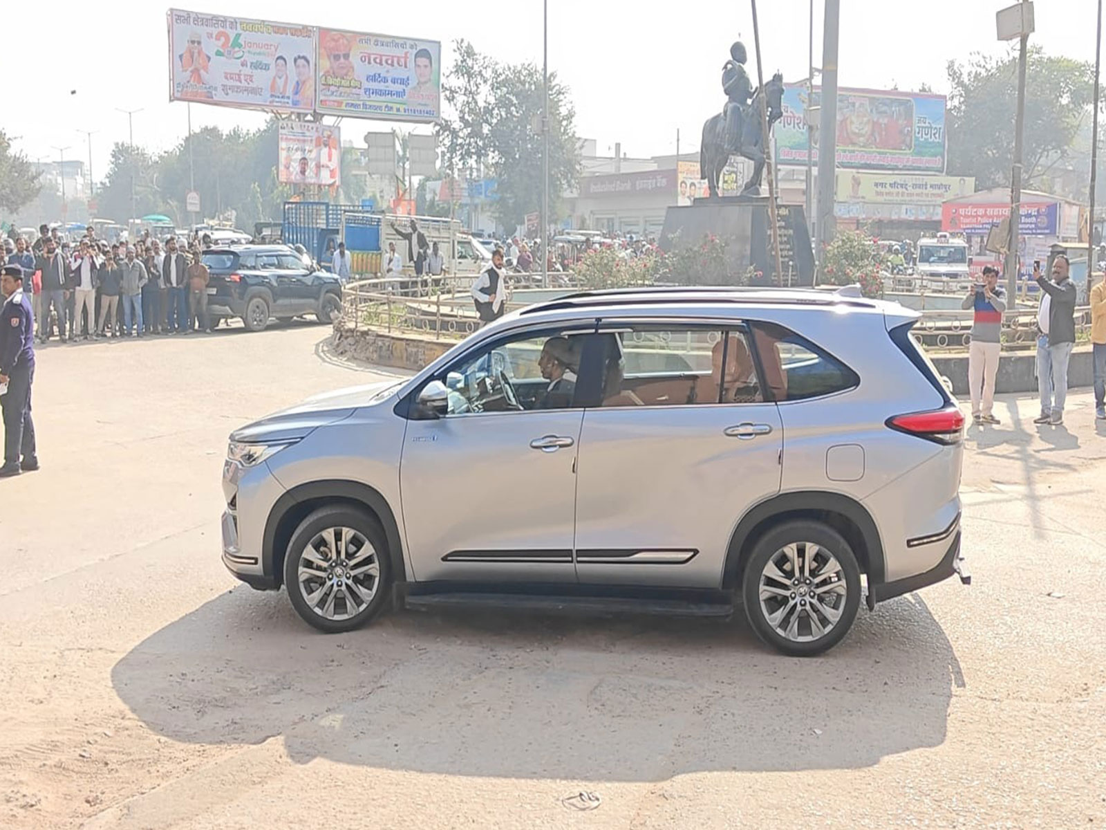 Gandhi family arrived in Sawai Madhopur in Rajasthan (Photo/ANI)