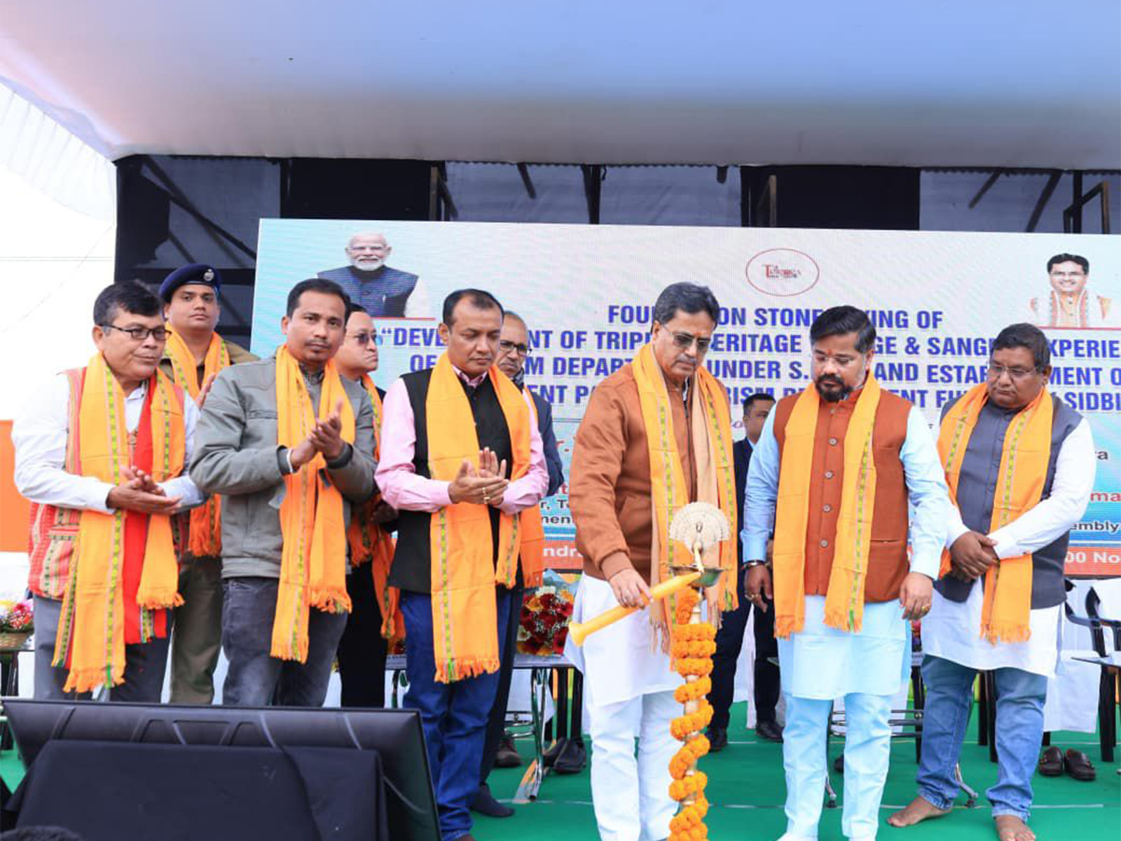 Tripura CM Manik Saha (middle) (Photo/ANI)