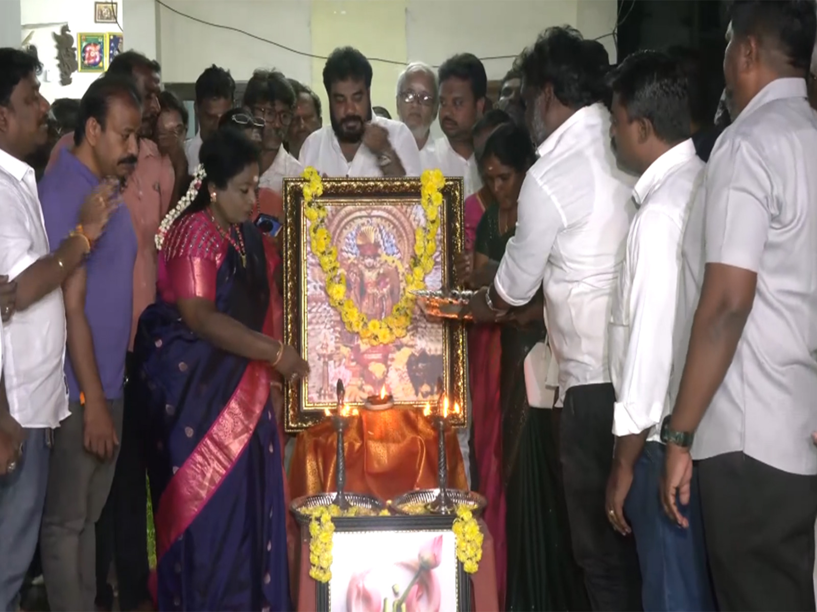 BJP Leader Tamilisai Soundararajan leads Deepathoon to mark HC verdict (Photo/ANI)