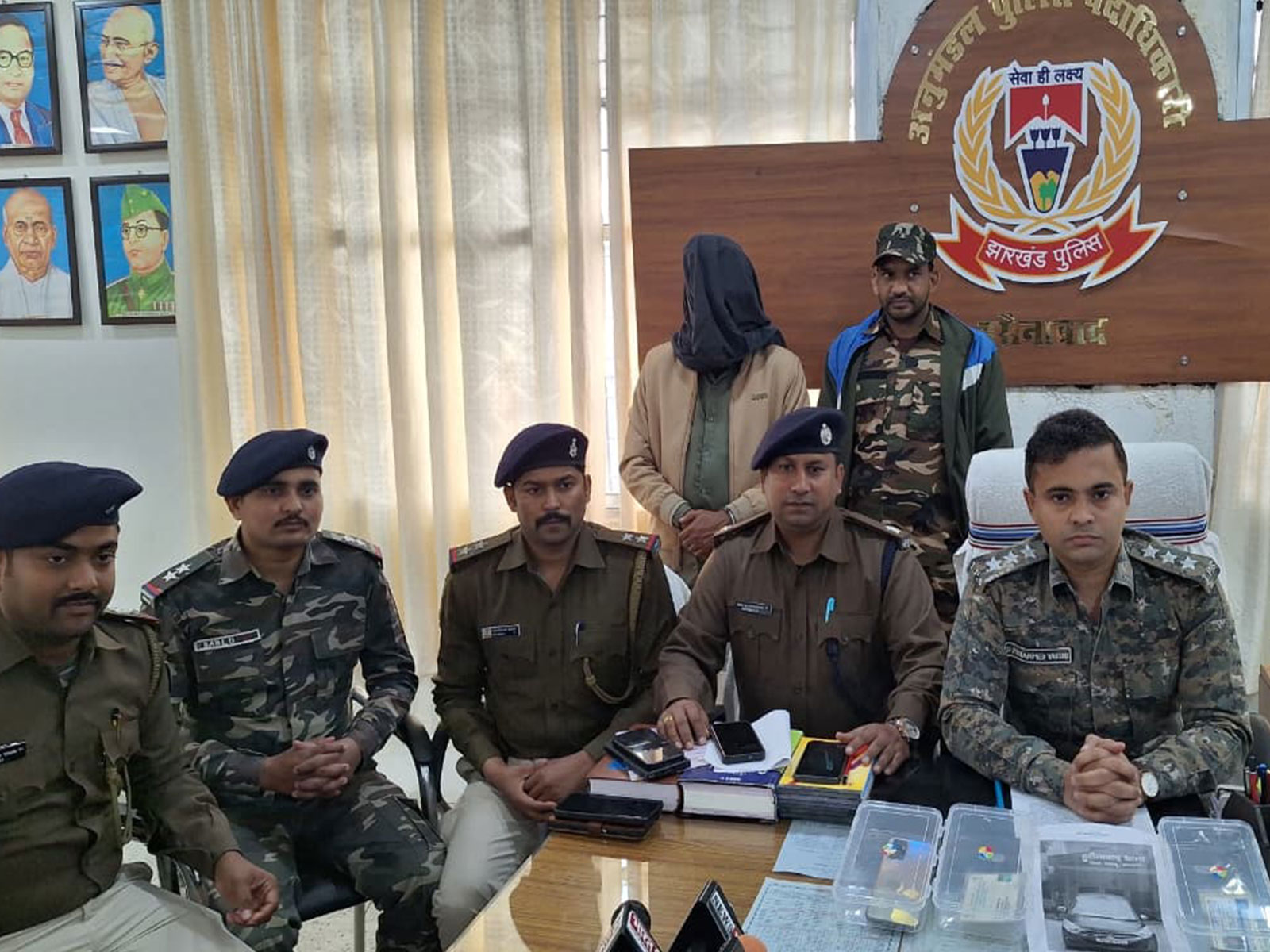 Fake IAS and IP&TAFS officer arrested (Photo/ Palamu Police)
