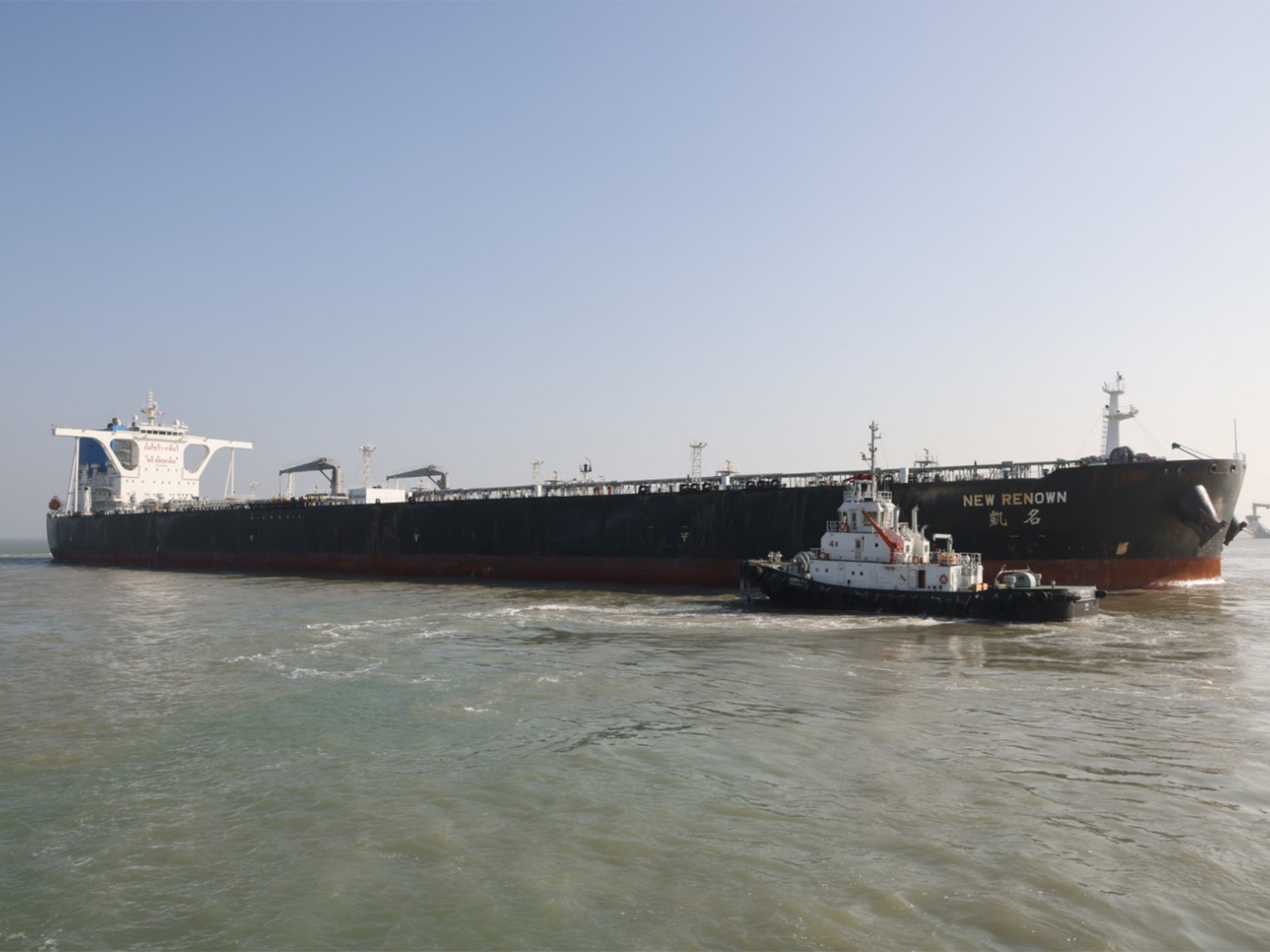 Mundra Port berths nation’s first fully laden very large crude carrier (Image: APSEZ) Mundra Port berths nation’s first fully laden very large crude carrier (Image: APSEZ)