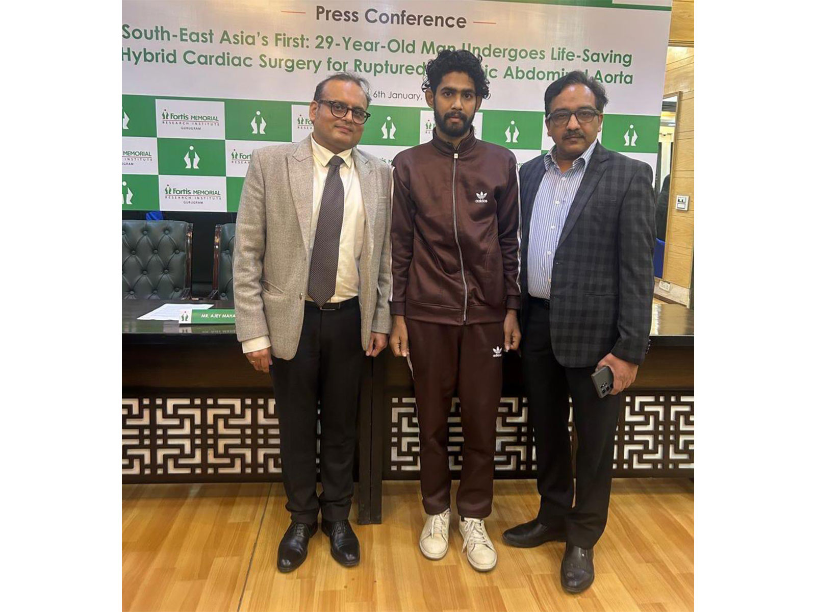 Dr Udgeath Dhir (Left), Principal Director – Cardio Thoracic Vascular Surgery, 29-year-old patient (Middle) Dr Anand Kumar (Right), Senior Director, Cardiac Anaesthesia, Fortis Memorial Research Institute, Gurugram (Photo/release)