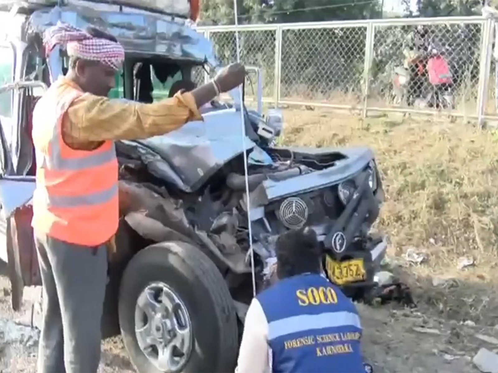 officials investigating the accident spot in Tumkuru, Karnataka (Photo/ ANI)