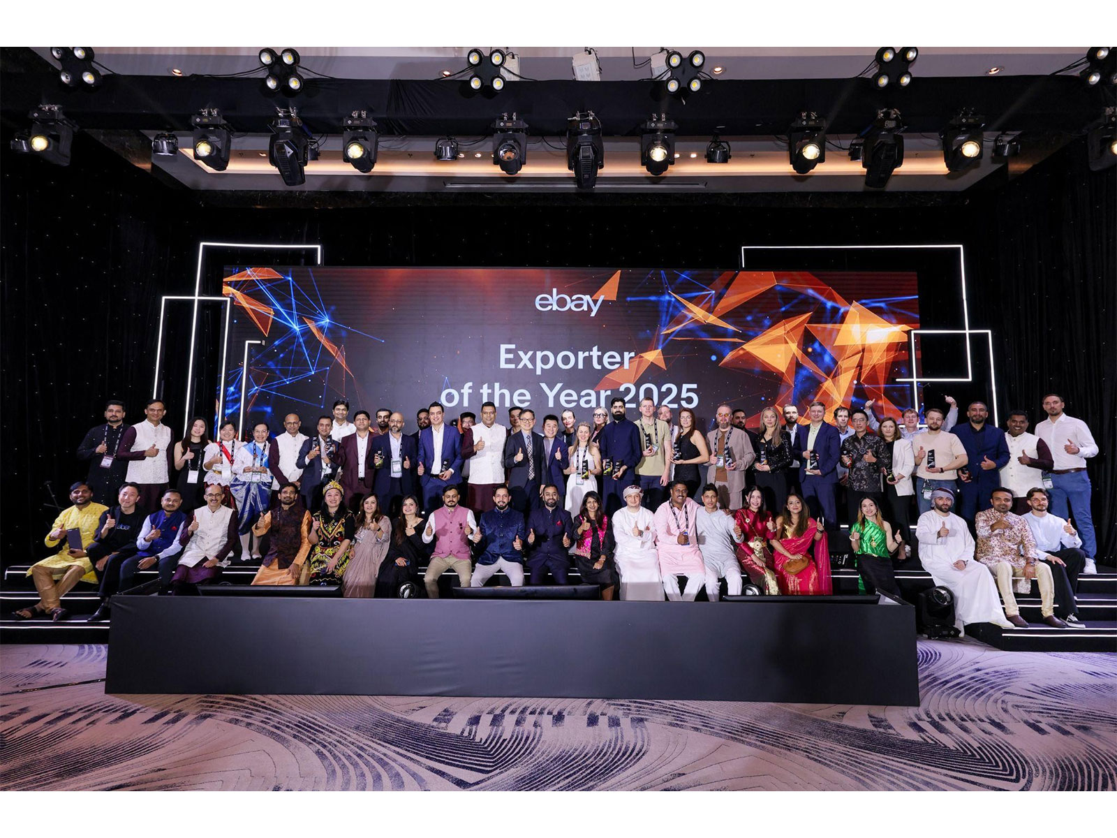 eBay celebrates Global Entrepreneurial Excellence at Exporter of the Year 2025 in Hanoi