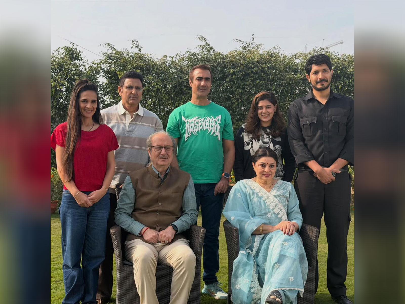 Anupam Kher shares pictures from 'Khosla Ka Ghosla' sets (Photo/Instagram@anupampkher)